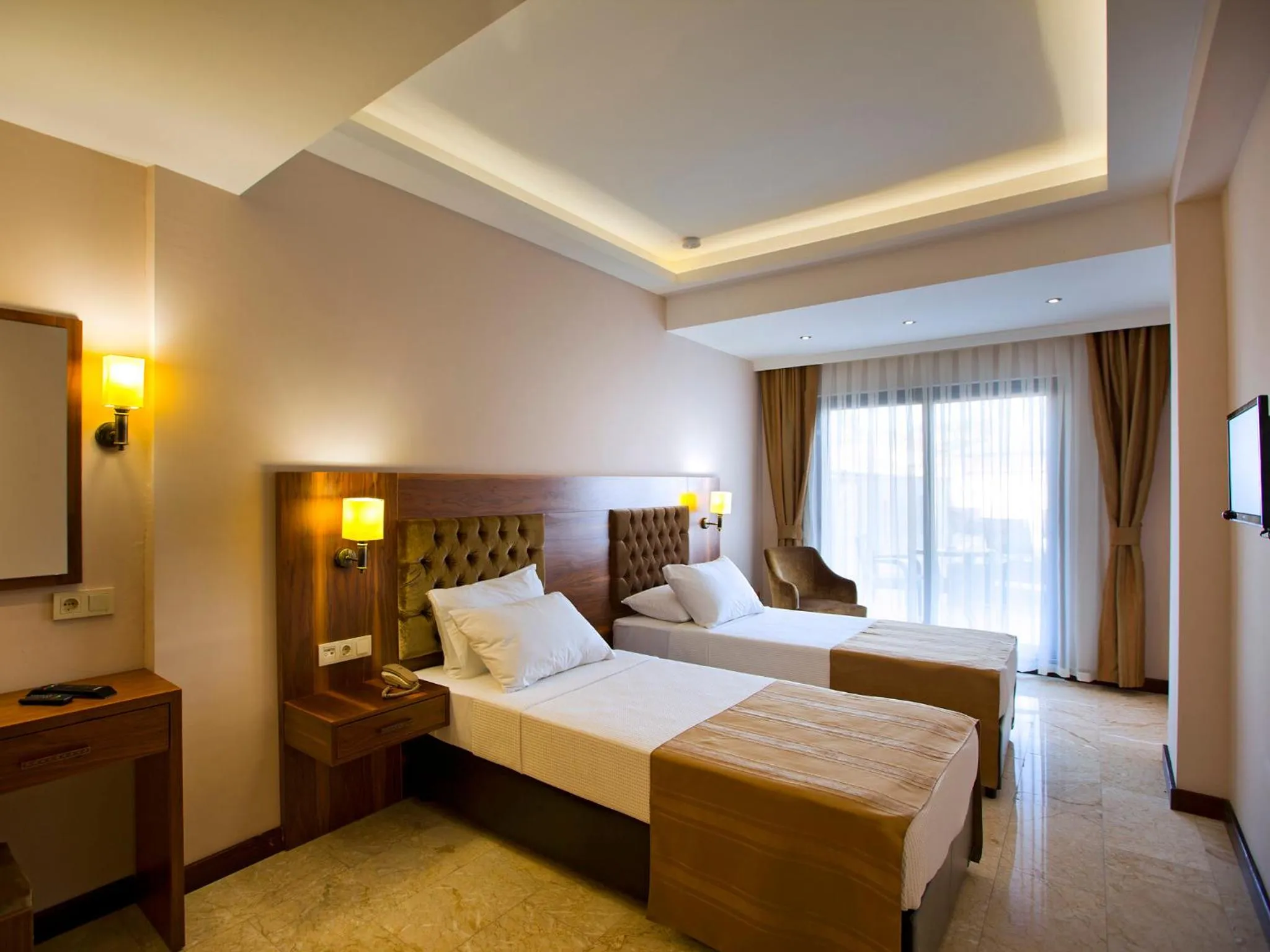 Photo of the whole room in Montana Hotel