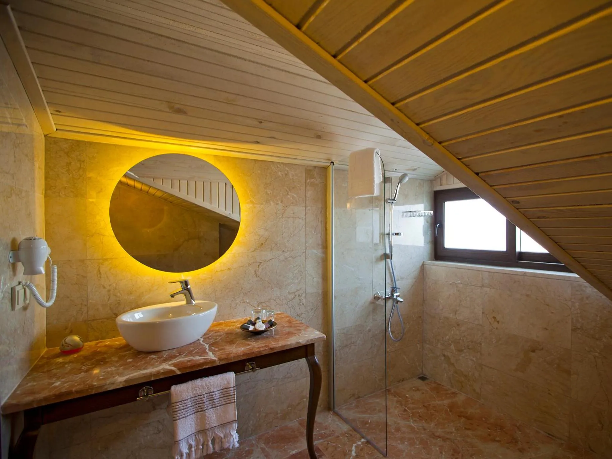 Shower in Montana Hotel