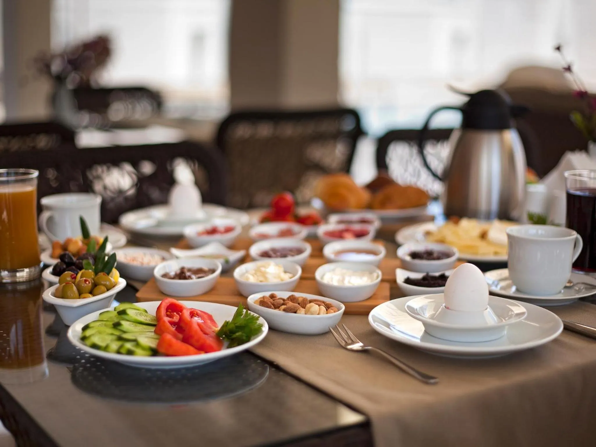 Restaurant/places to eat in Montana Hotel