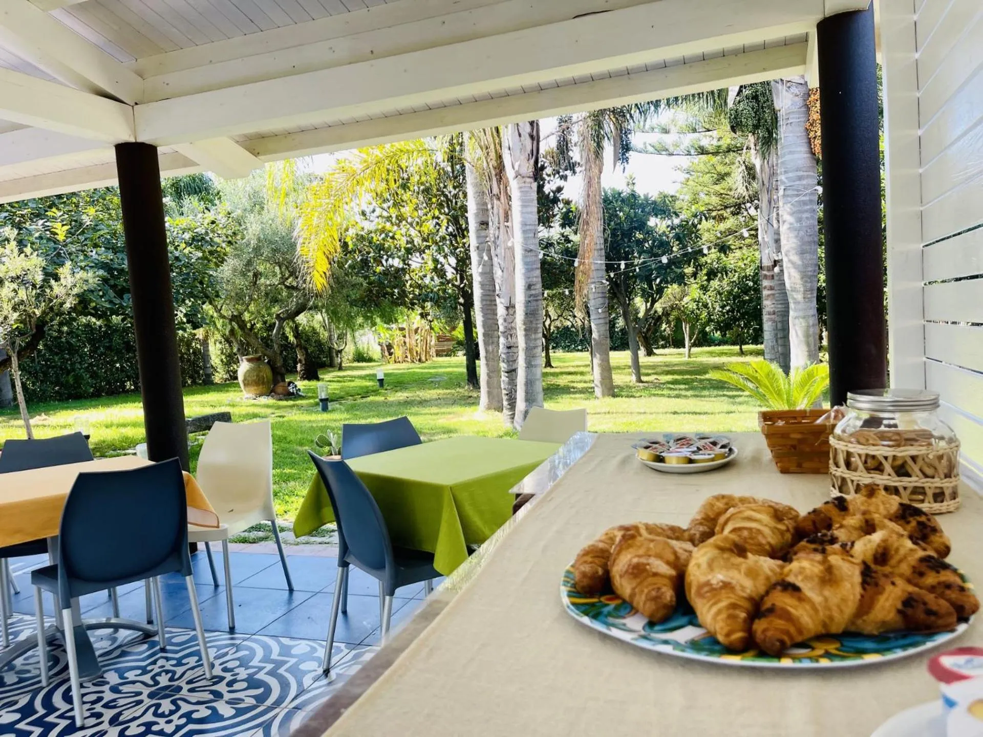 Breakfast in Borgo Camicia In