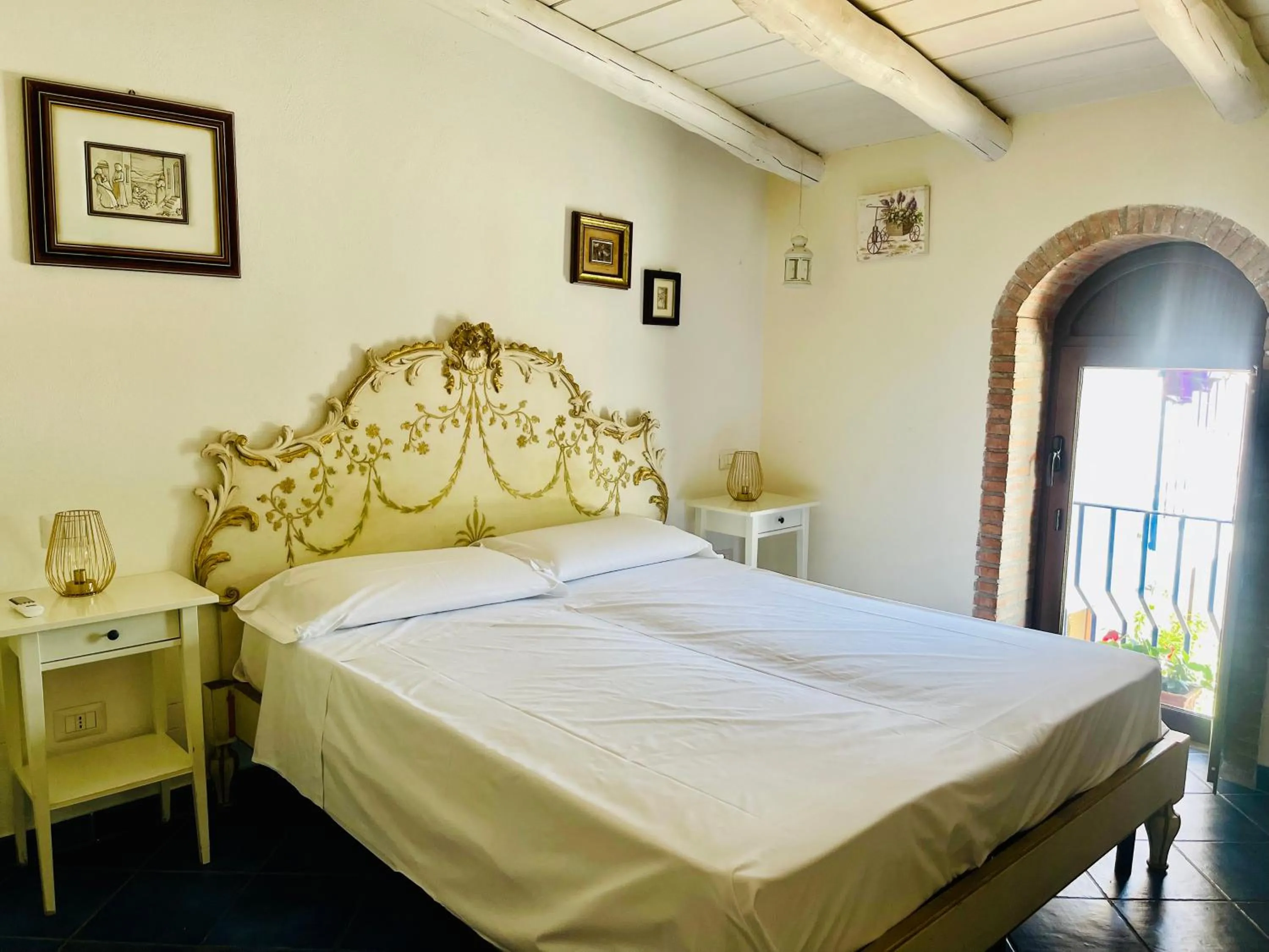 Bed in Borgo Camicia In