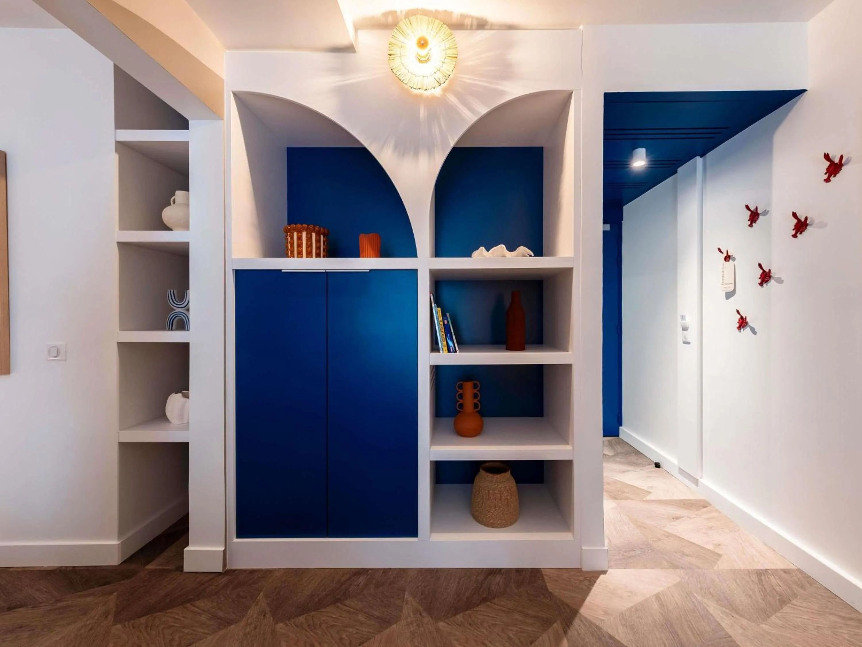 Bedroom in Mercure Quiberon Hotel