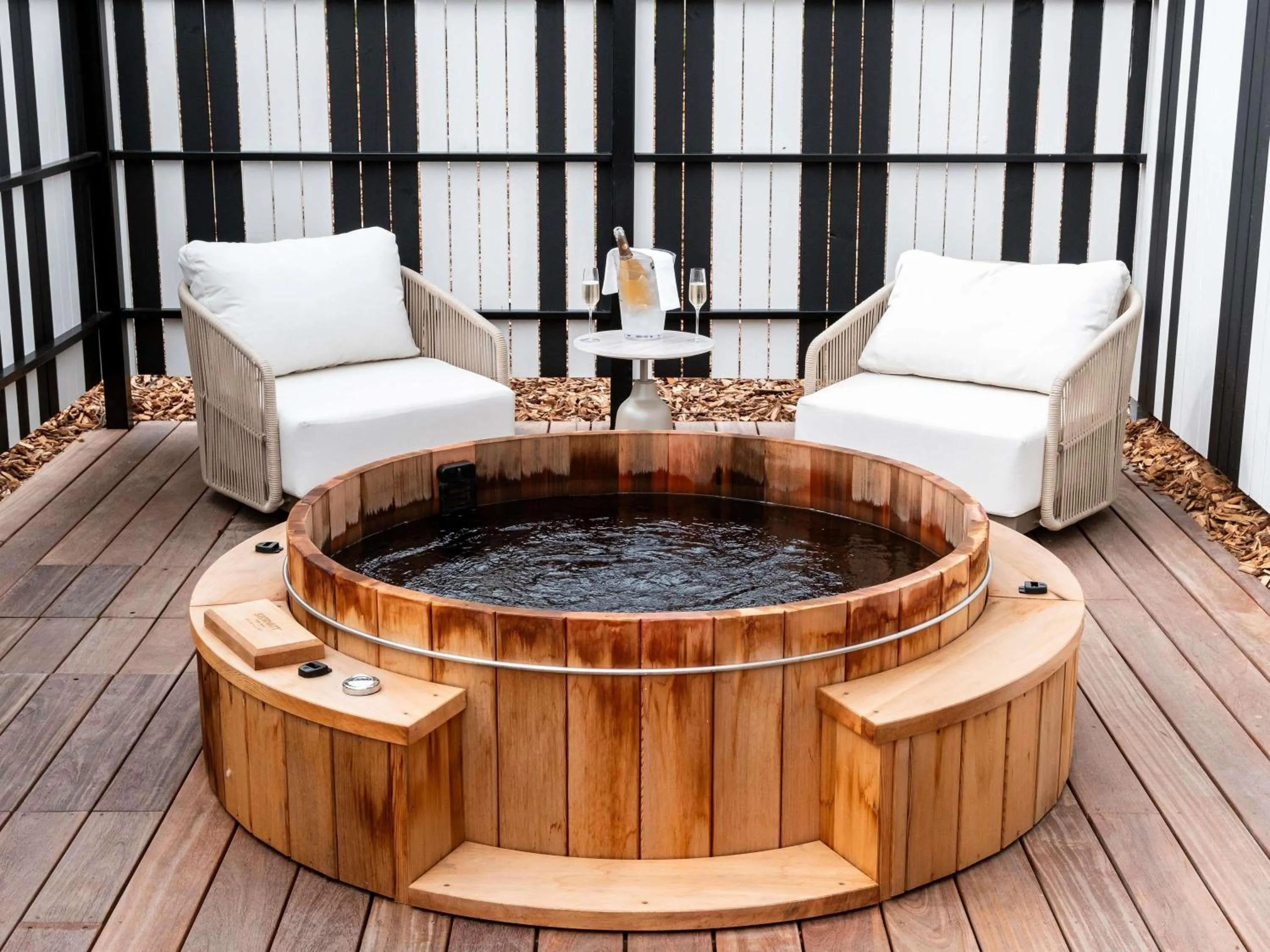 Bedroom in Mercure Quiberon Hotel