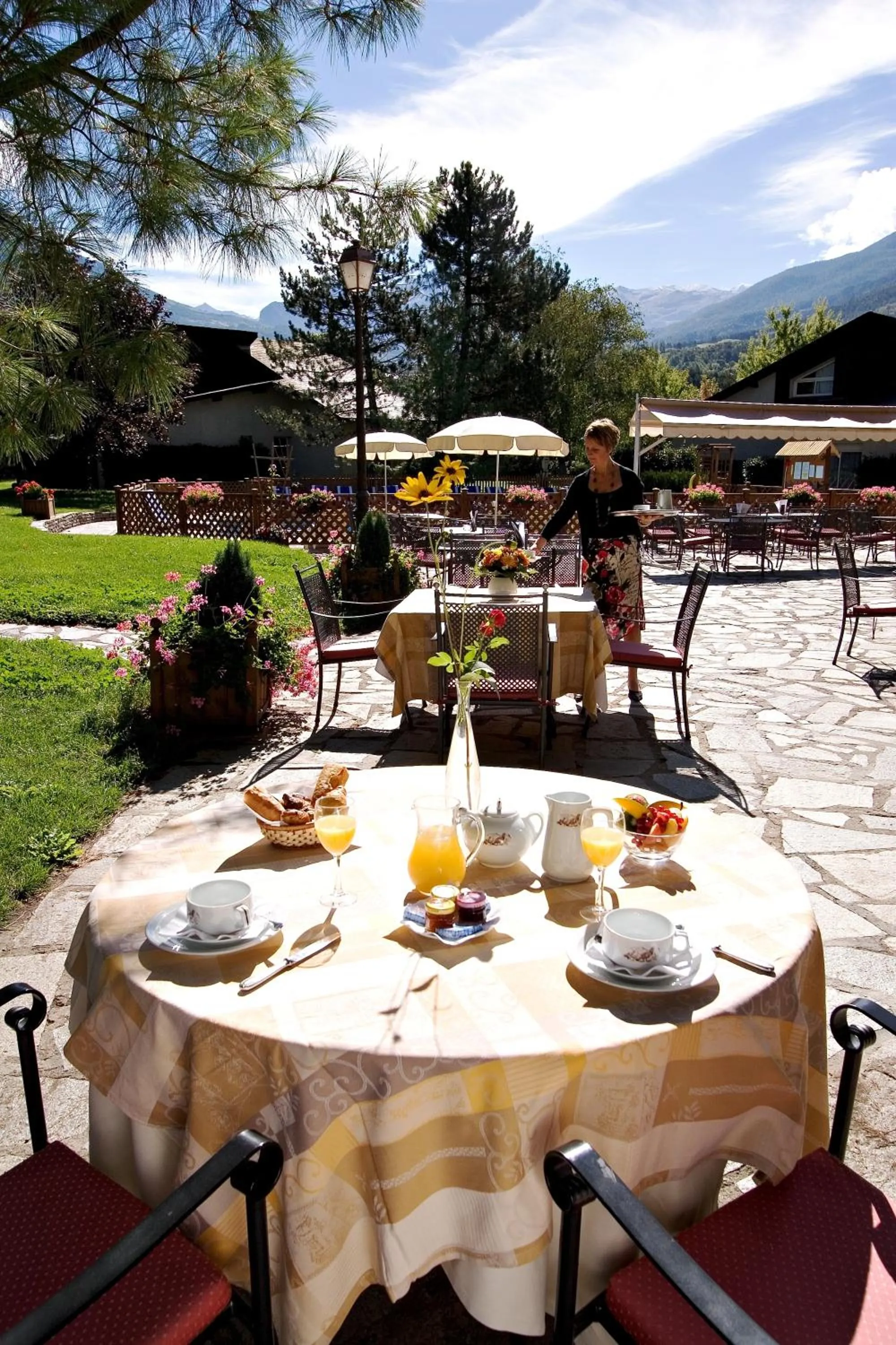 Restaurant/places to eat in Hôtel & Spa Les Bartavelles