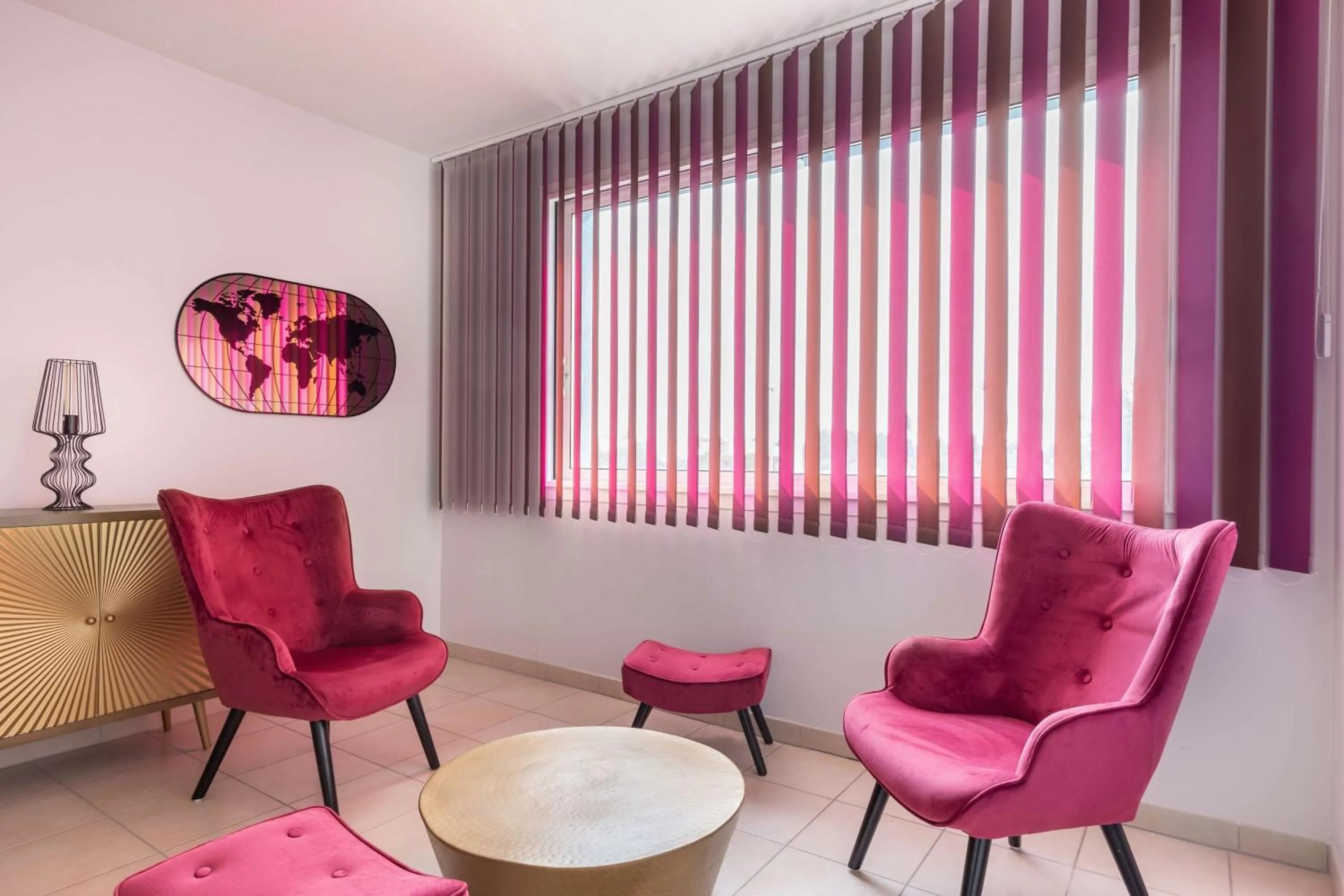 Bedroom in Best Western Hotel & SPA Pau Lescar Aeroport