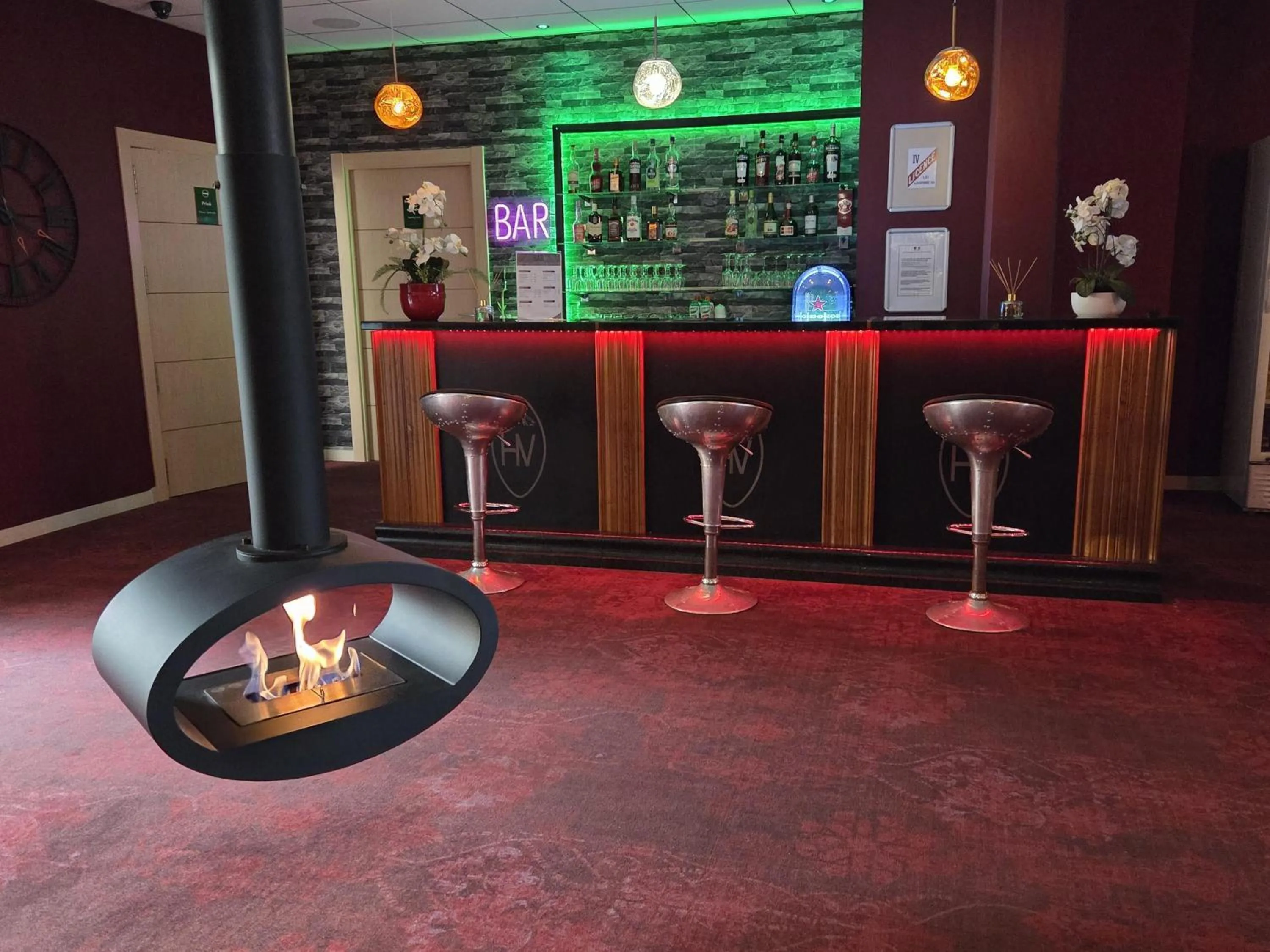 Lobby or reception in Best Western Hotel & SPA Pau Lescar Aeroport