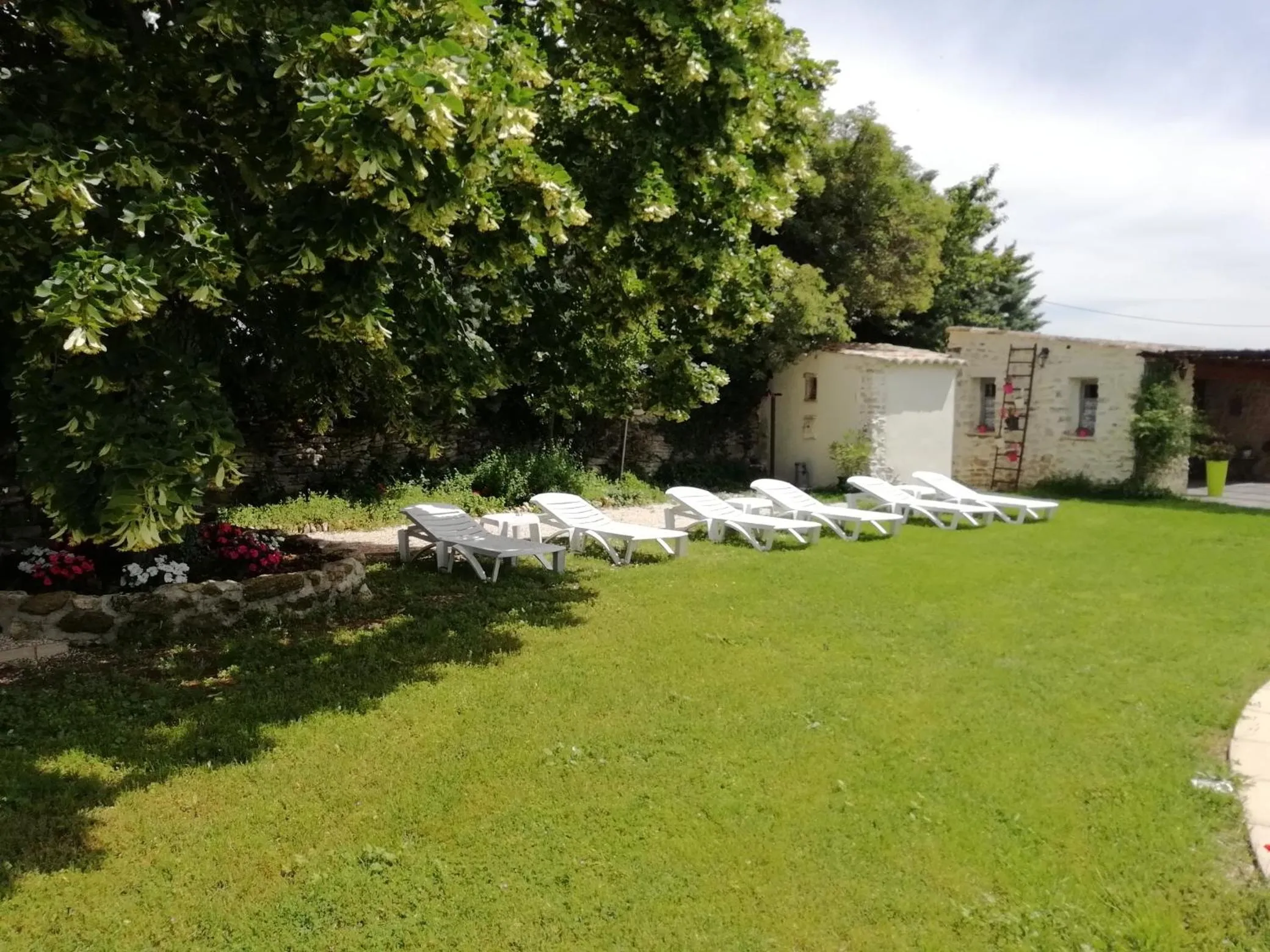 Property building in A la Maison d'Hôtes