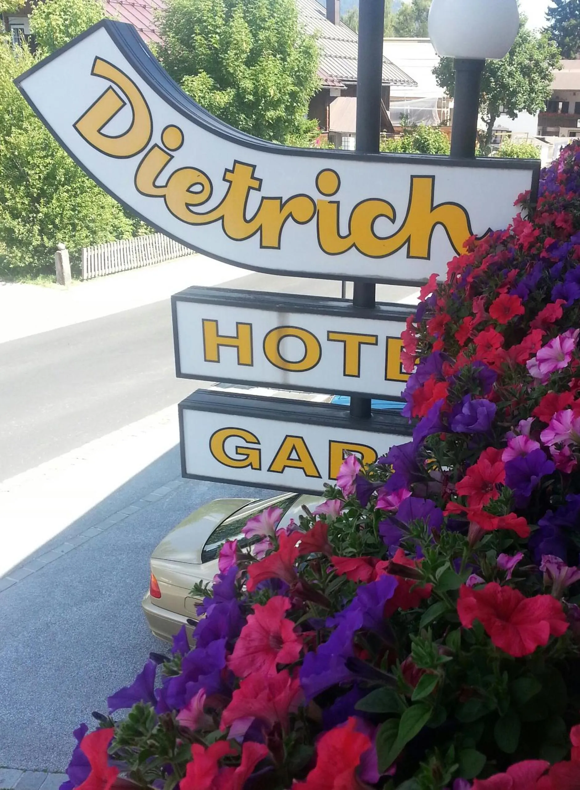 Property logo or sign in Hotel Garni Dietrich