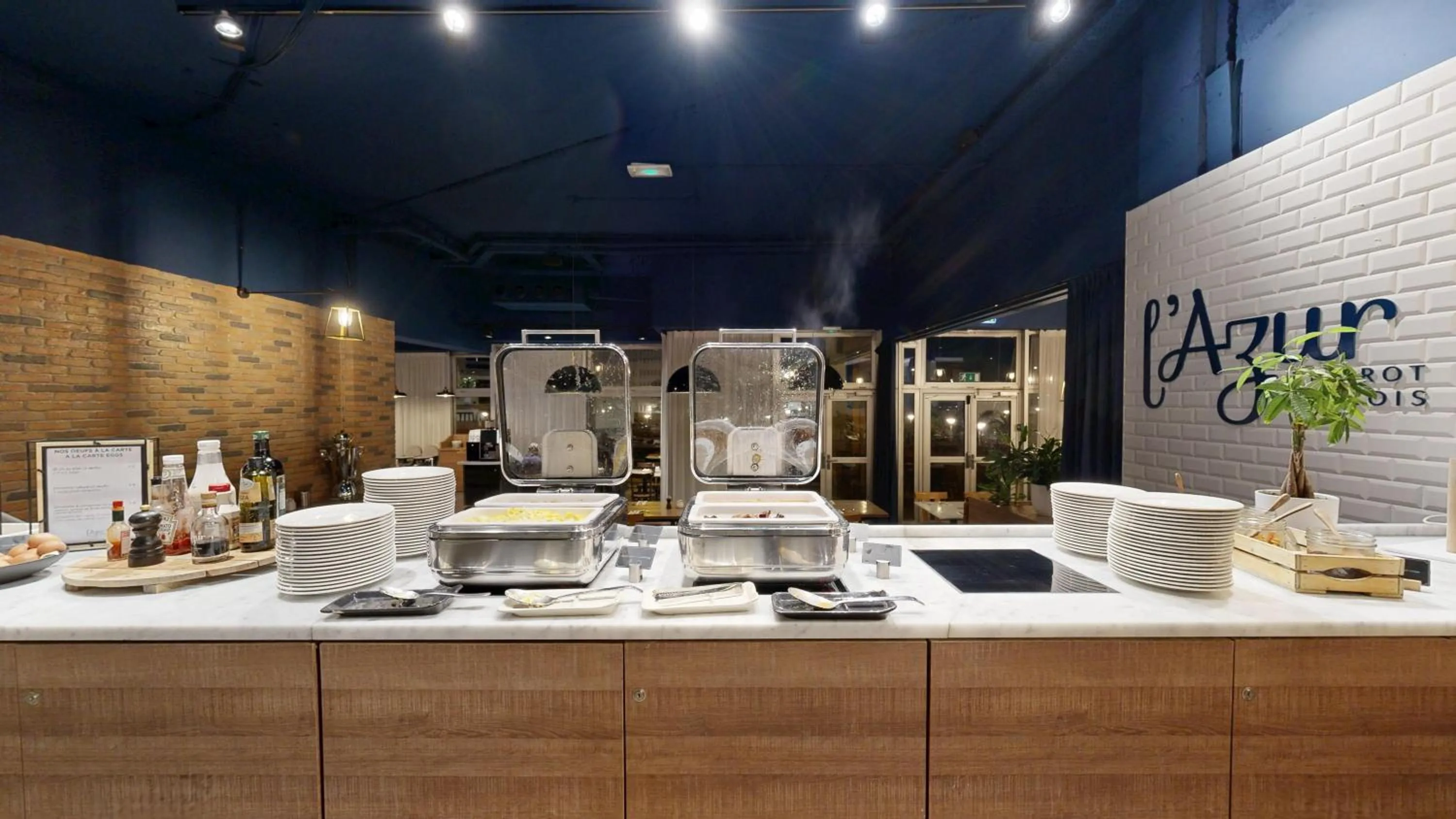 Breakfast in Radisson Hotel Nice Airport