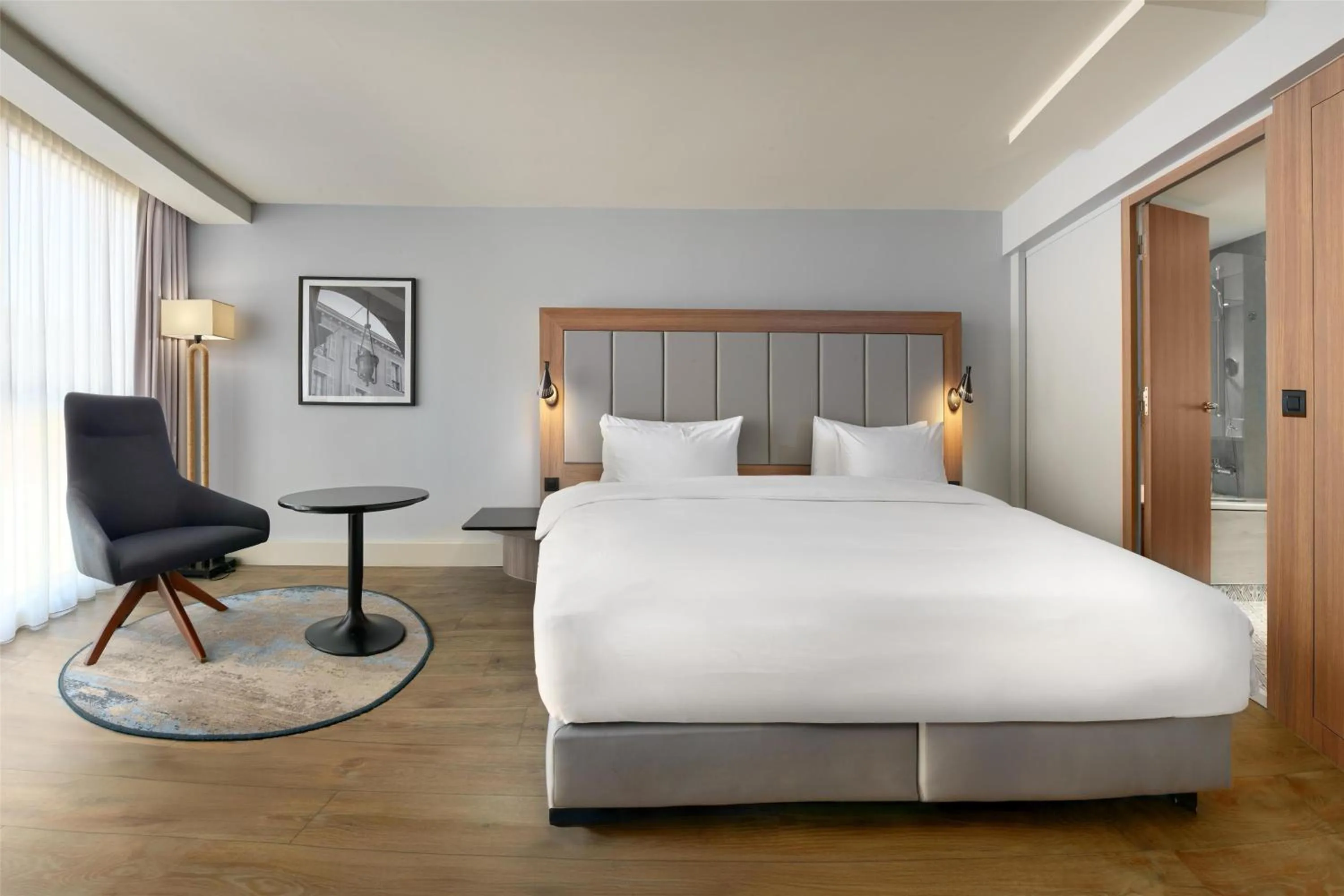 Bedroom, Bed in Radisson Blu Hotel Nice