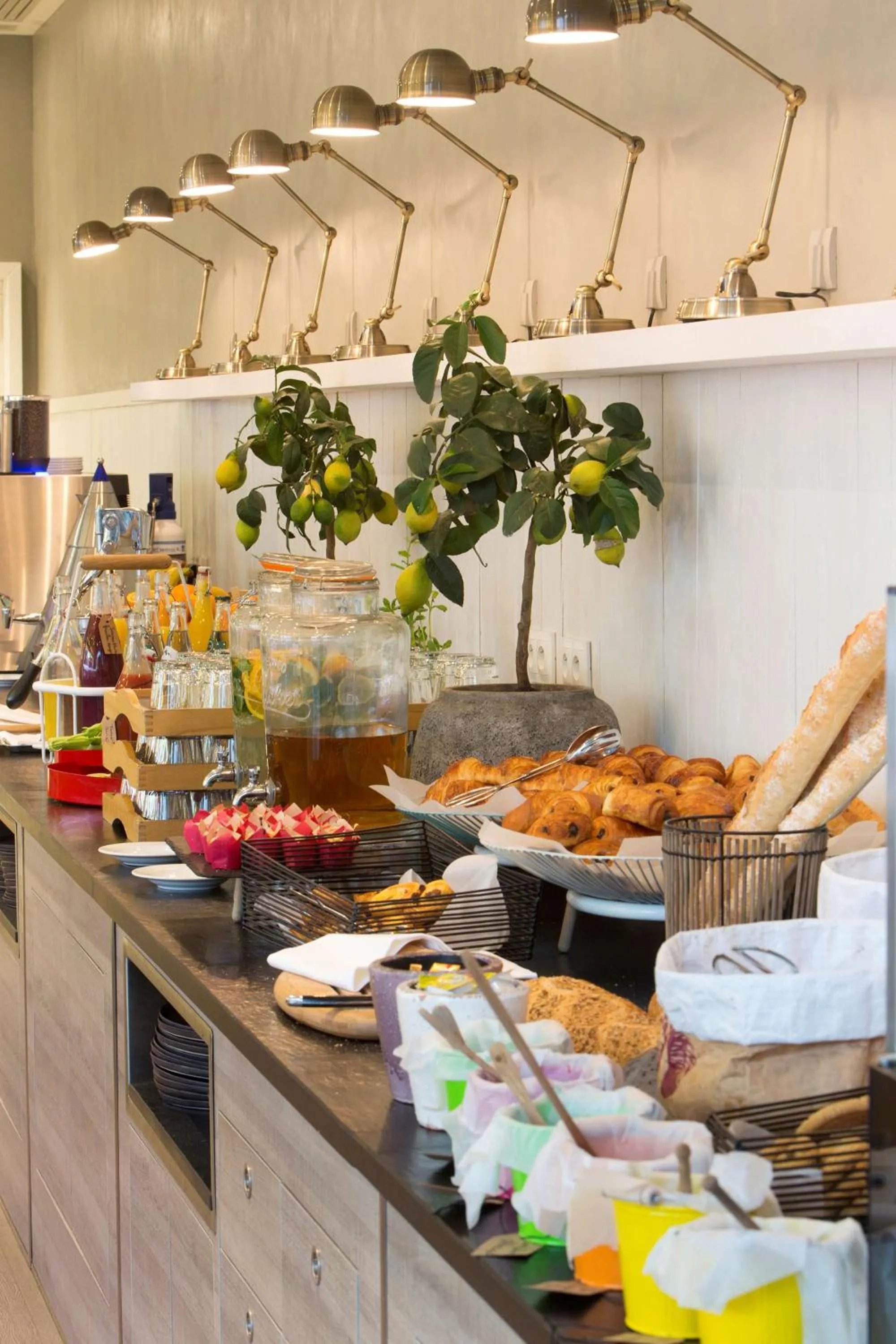 Restaurant/places to eat in Radisson Blu Hotel Nice