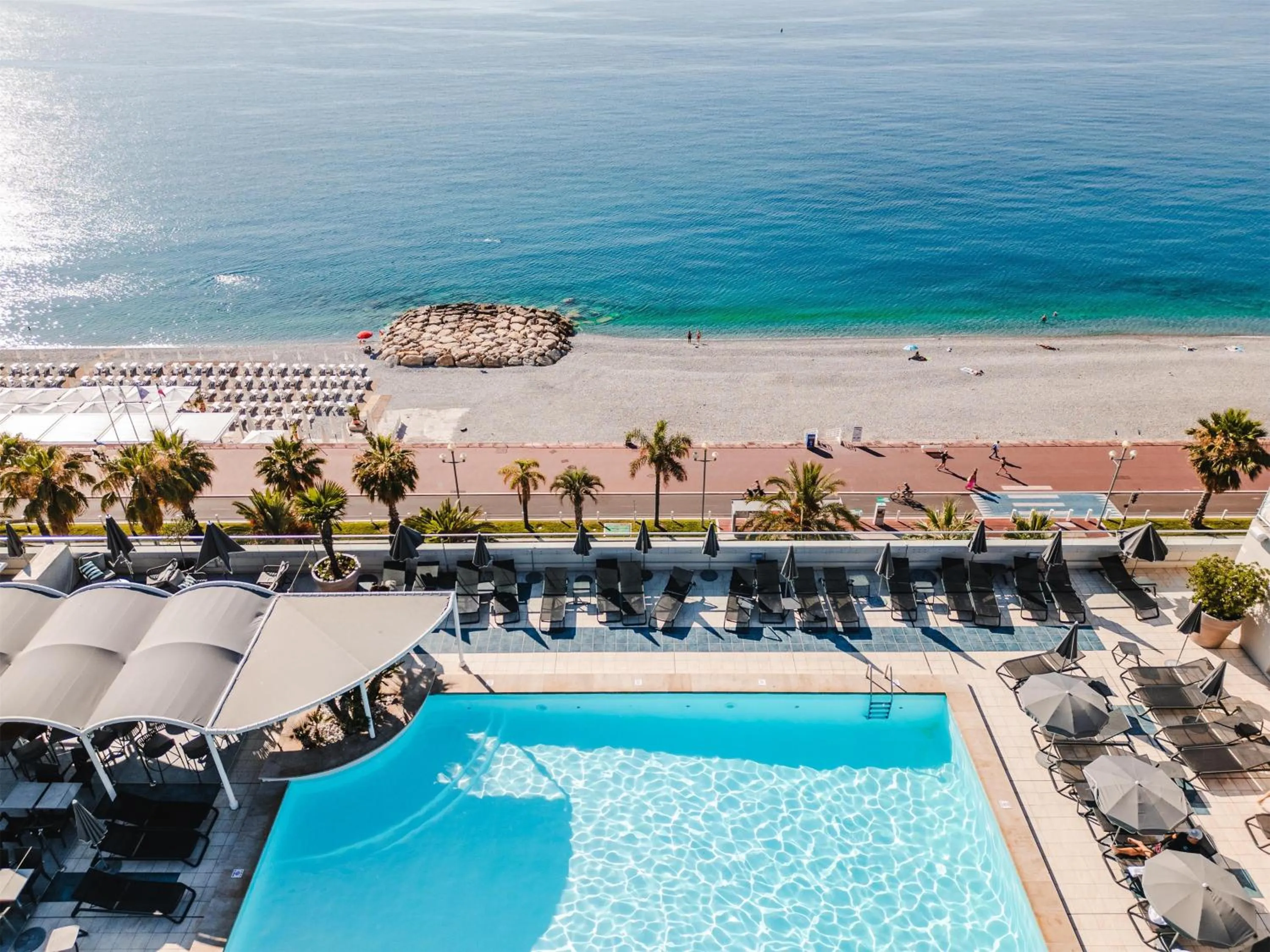 Pool view in Radisson Blu Hotel Nice