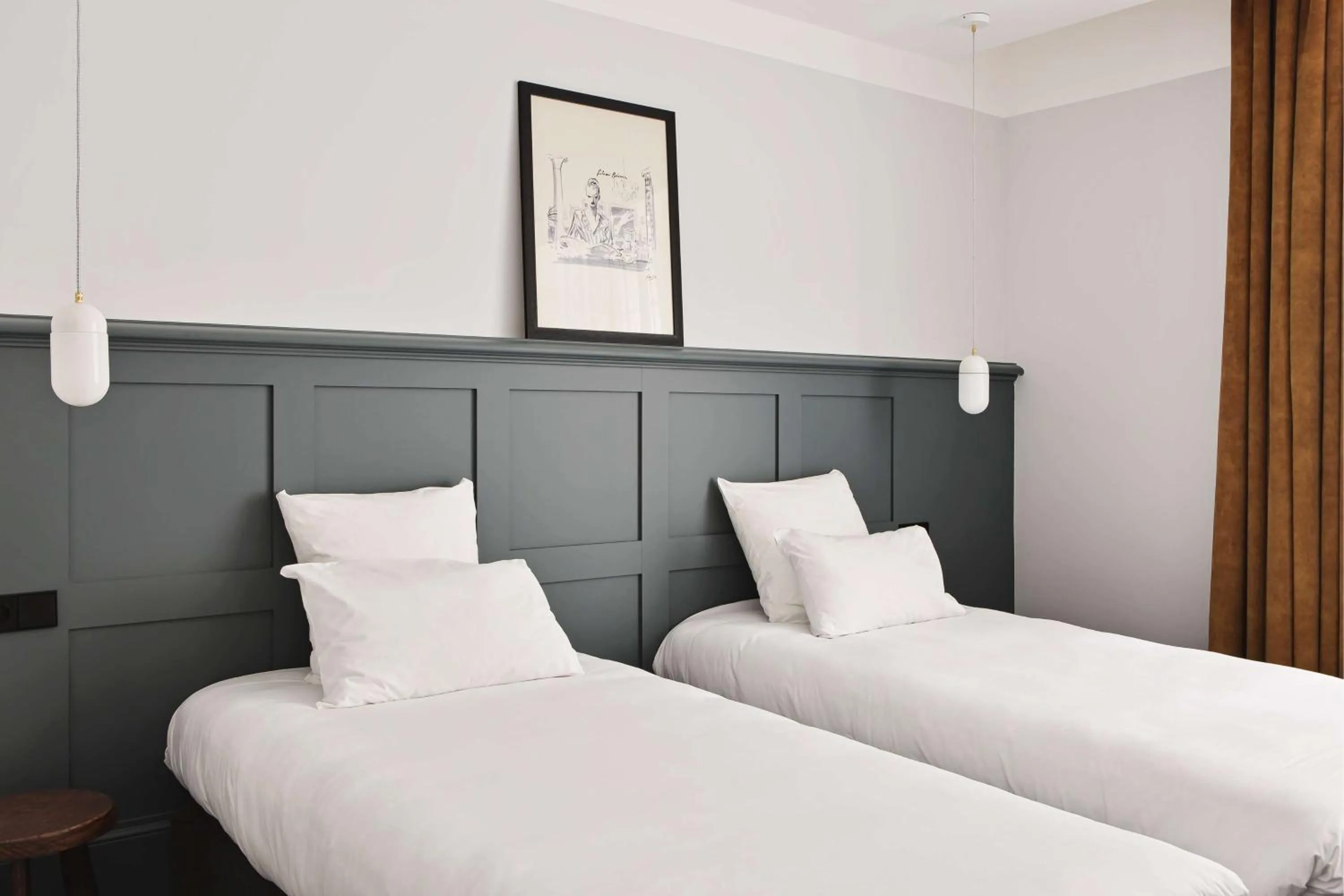 Bedroom, Bed in Hotel De Verdun 1882, BW Signature Collection