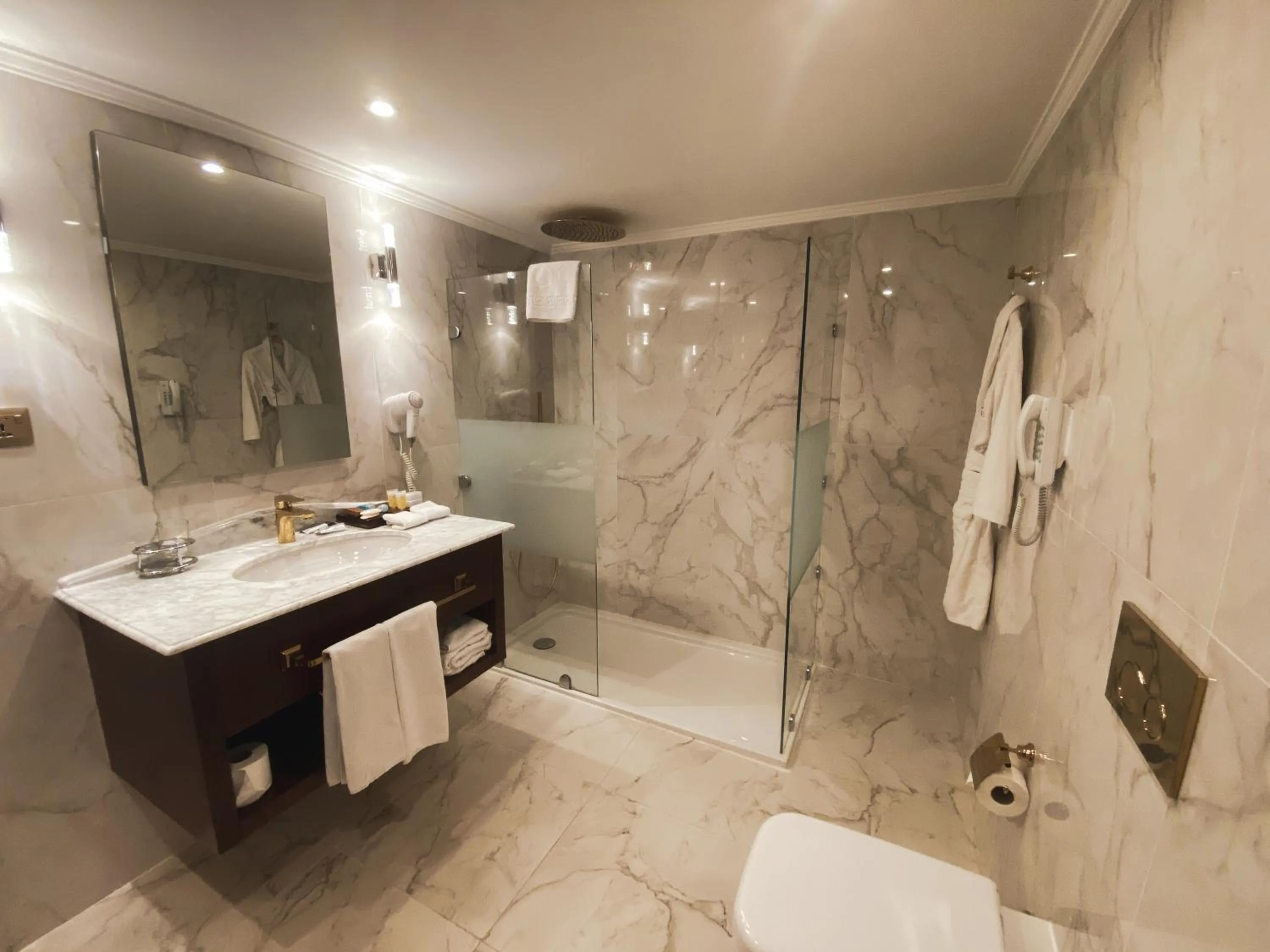 Bathroom in Erbil International Hotel