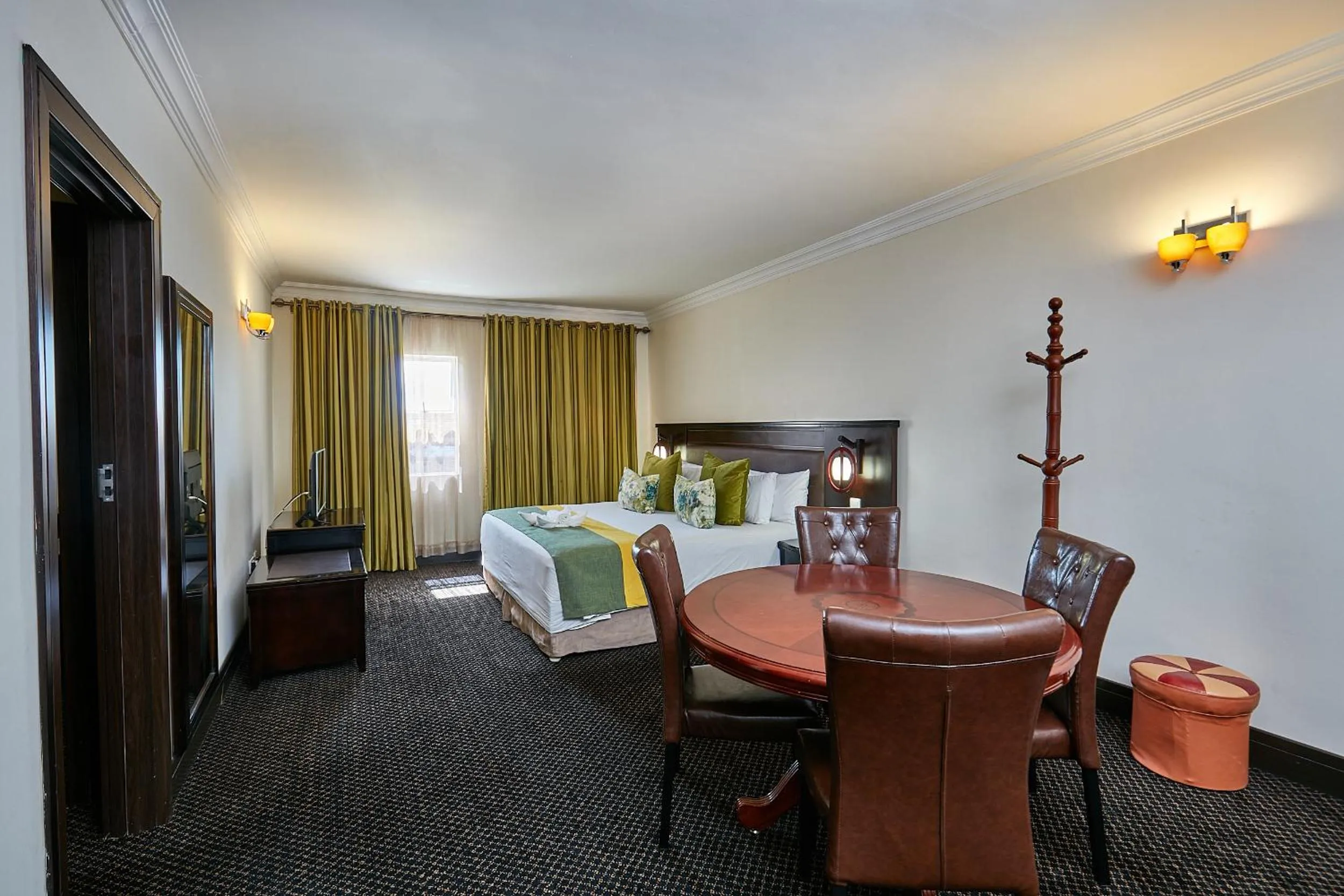 Bed in Majestic Five Hotel