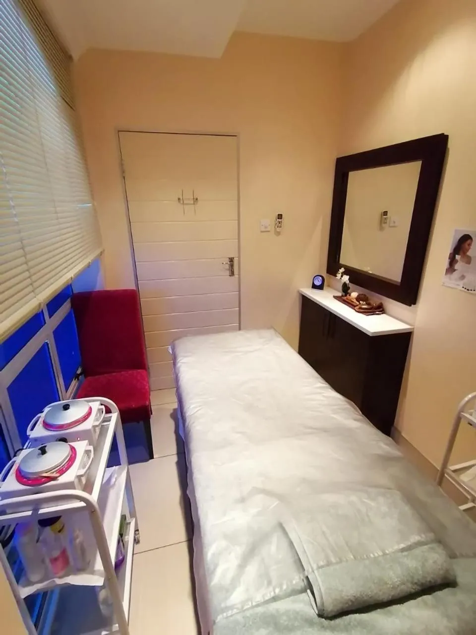 Bed in Majestic Five Hotel