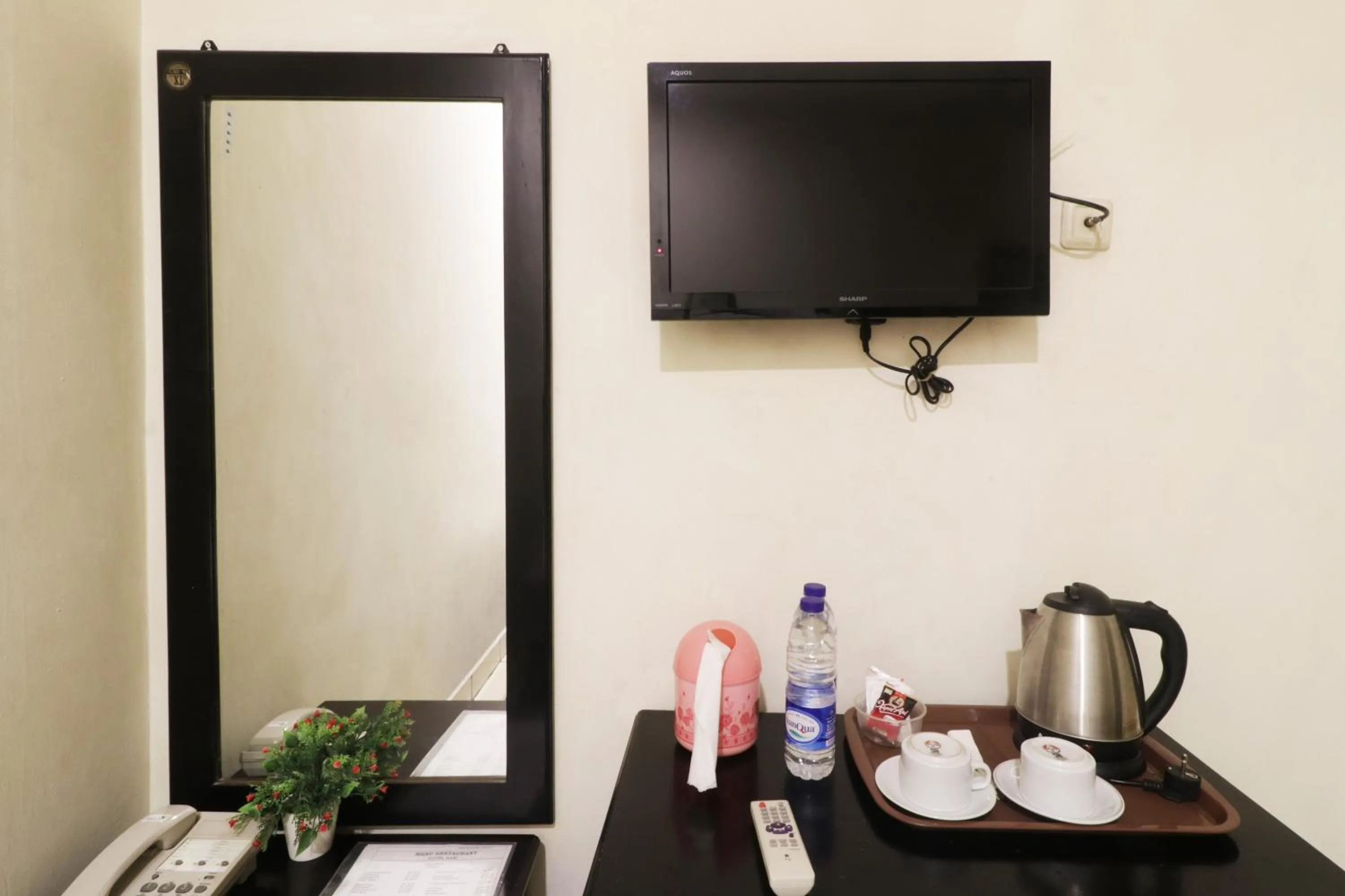 Communal lounge/ TV room in Hotel Gani