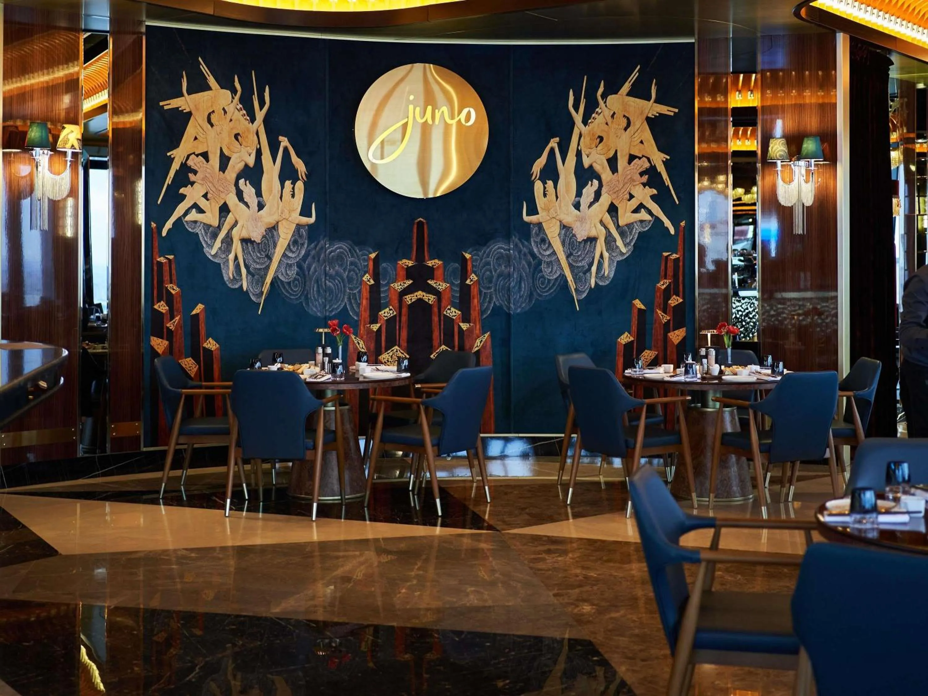 Restaurant/places to eat in Mercure Baku City