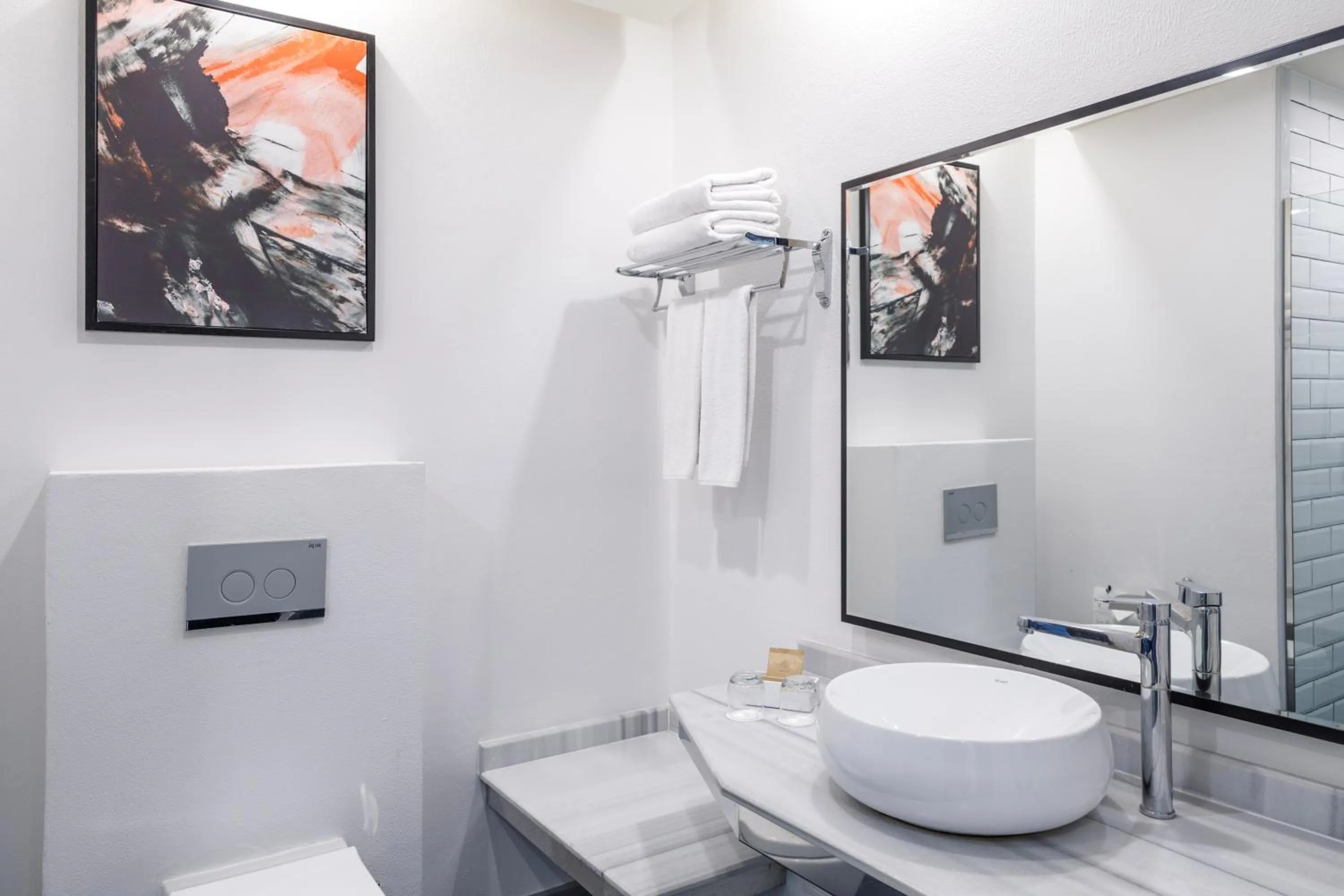 Bathroom in Mercure Baku City