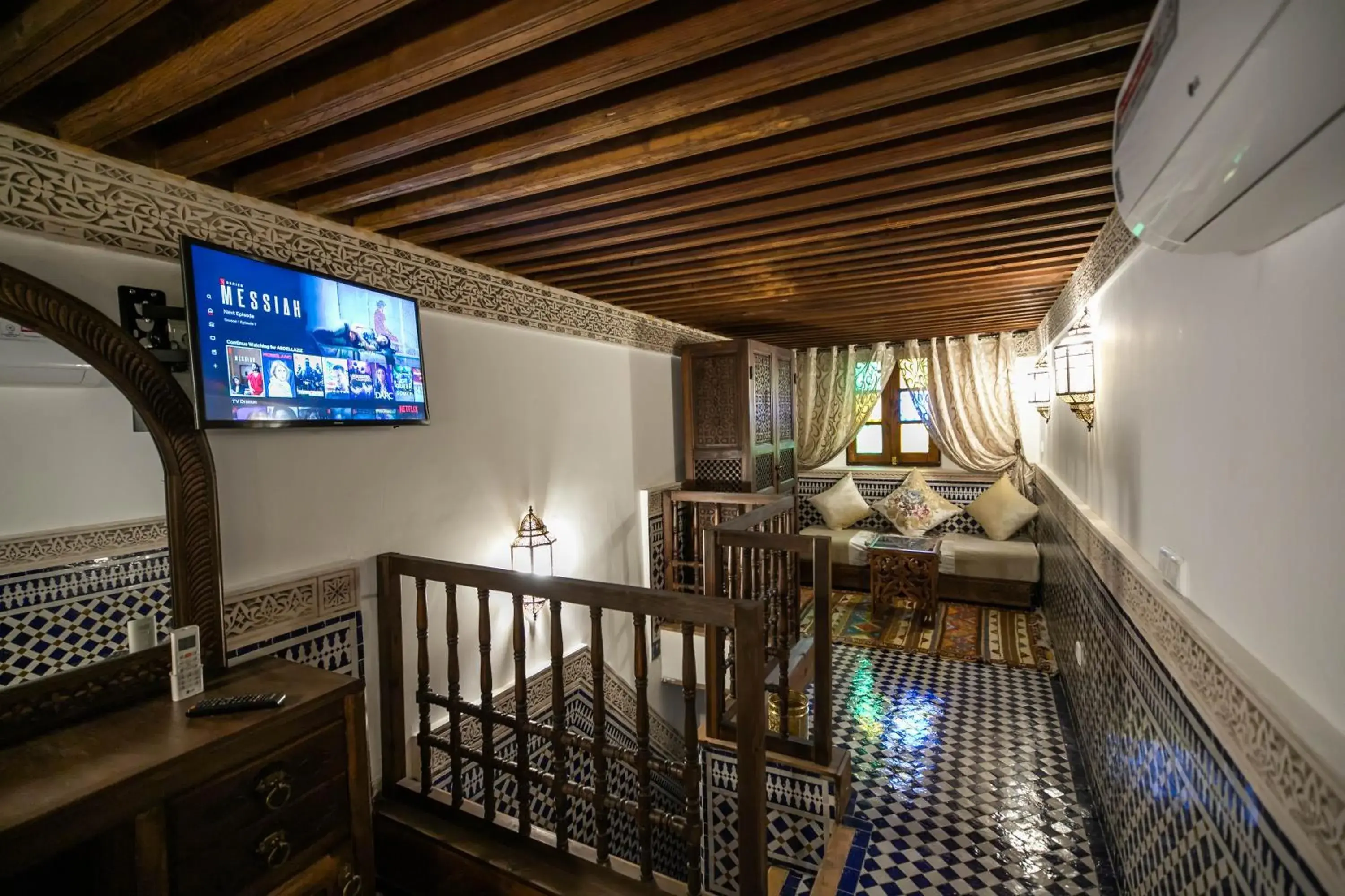 Deluxe Double Room with Shower in Riad Sidrat Fes Deluxe Double Room with Shower in Riad Sidrat Fes