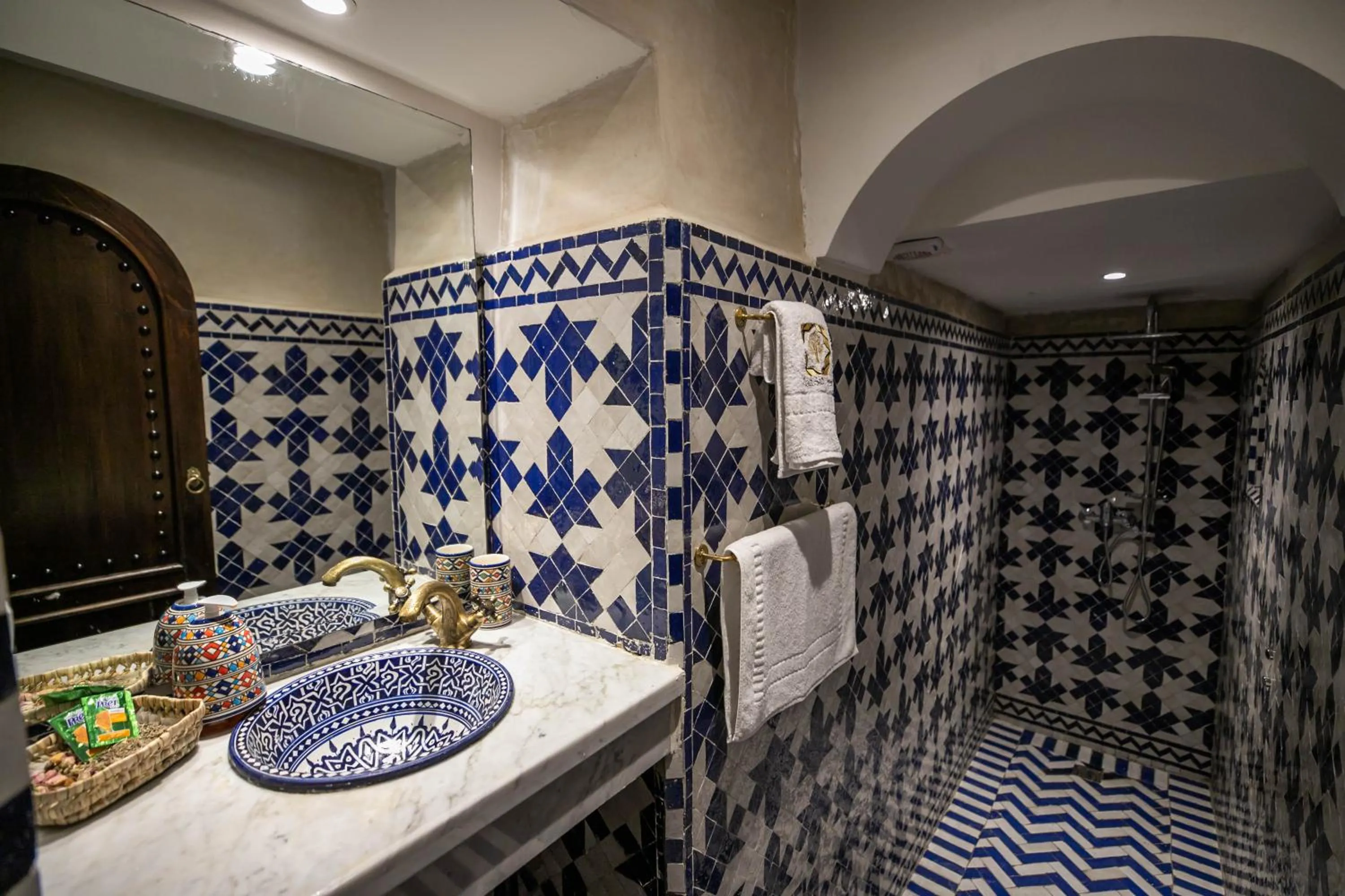 Shower in Riad Sidrat Fes