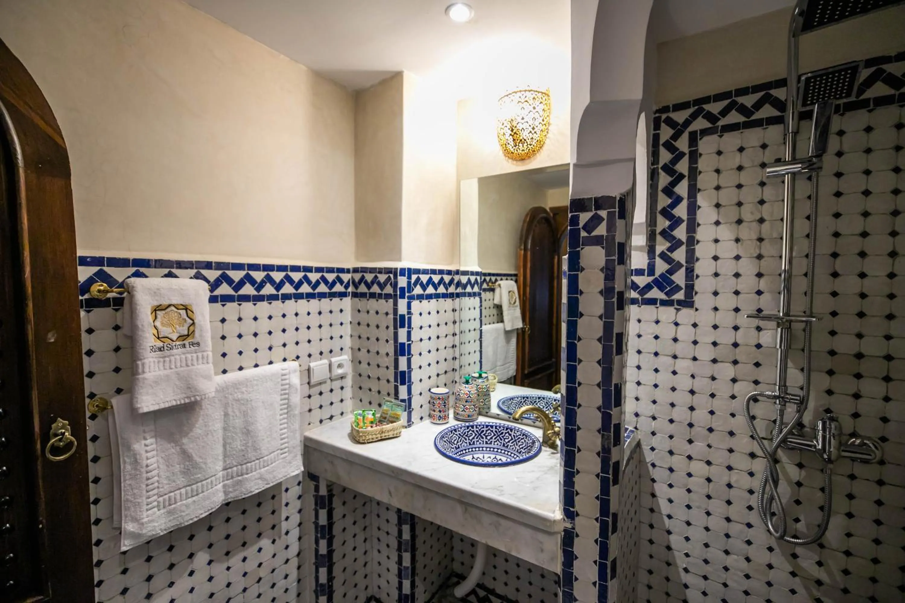 Shower in Riad Sidrat Fes