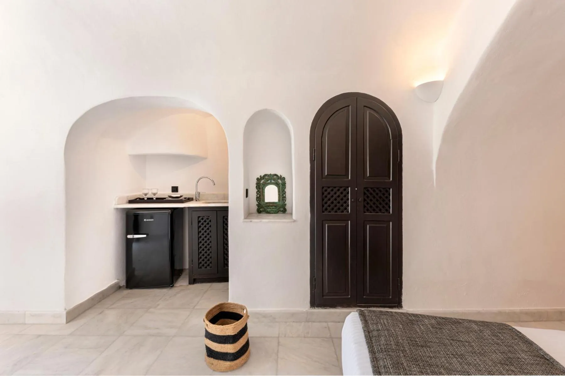 Kitchen or kitchenette in Pearl of Caldera Oia - Boutique Hotel by Pearl Hotel Collection