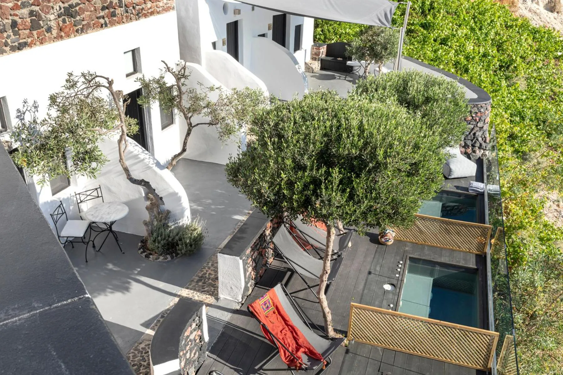 Property building in Pearl of Caldera Oia - Boutique Hotel by Pearl Hotel Collection