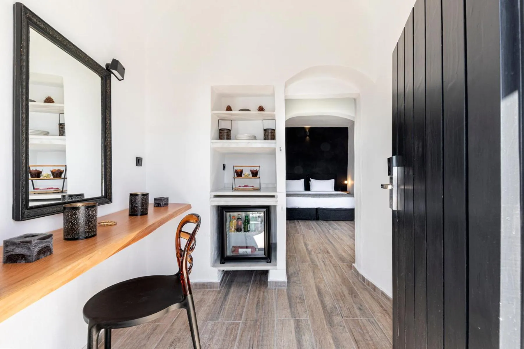 Photo of the whole room, Bed in Pearl of Caldera Oia - Boutique Hotel by Pearl Hotel Collection