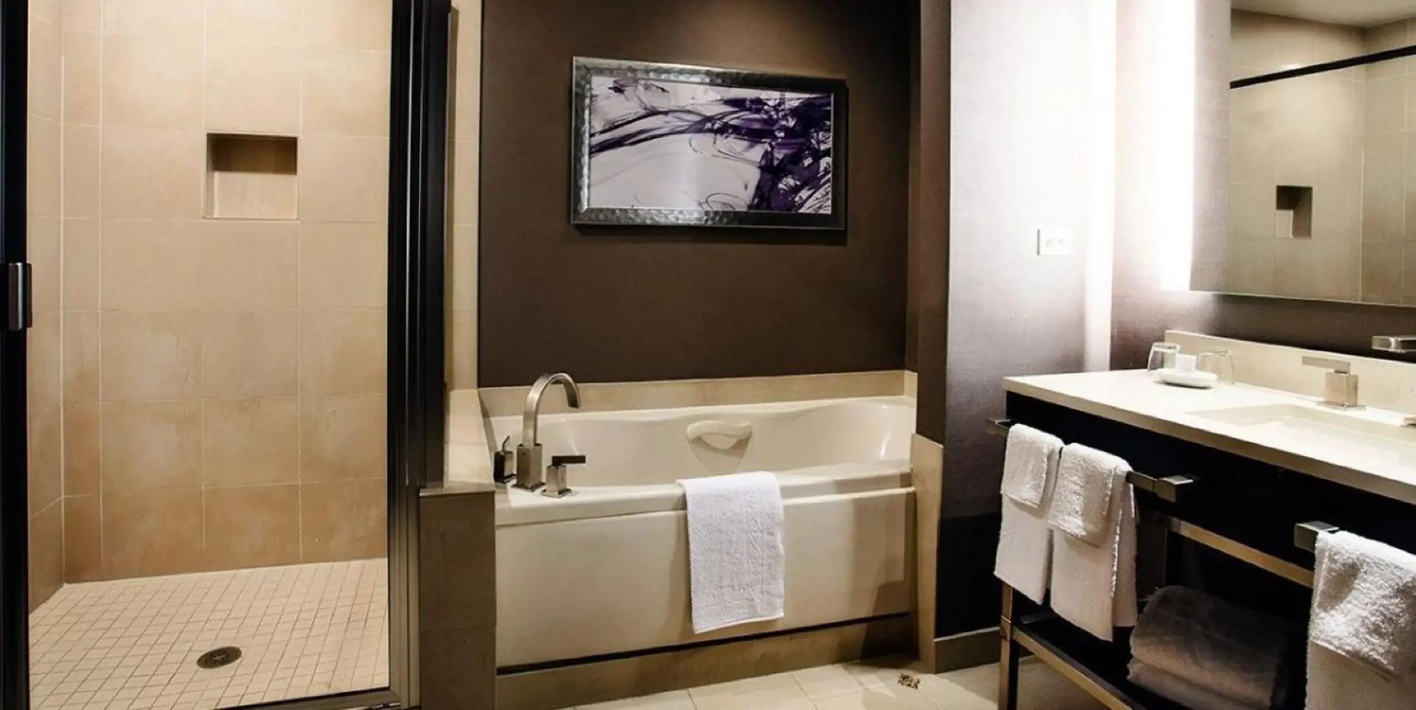 Bayview Tower Premium, 1 King, Non-Smoking in Harrah's Resort Atlantic City, A Caesars Destination Bayview Tower Premium, 1 King, Non-Smoking in Harrah's Resort Atlantic City, A Caesars Destination