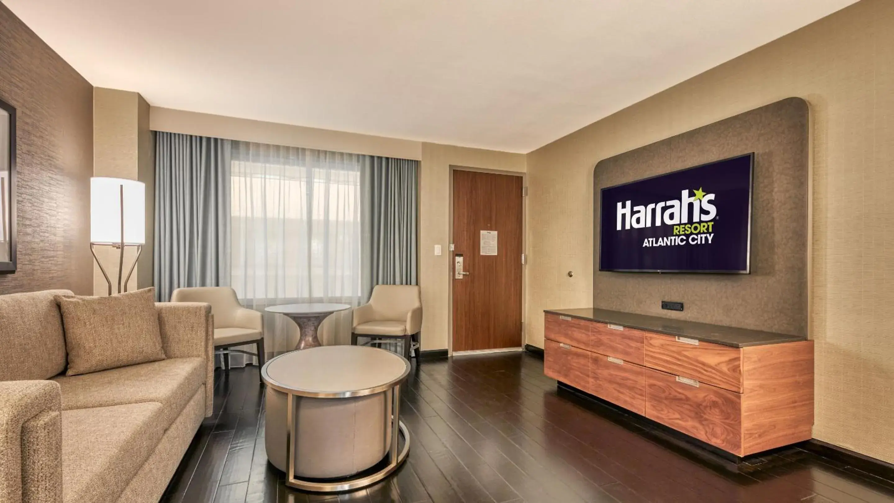 Newly Renovated Atrium Tower Suite, 1 King, Smoking in Harrah's Resort Atlantic City, A Caesars Destination Newly Renovated Atrium Tower Suite, 1 King, Smoking in Harrah's Resort Atlantic City, A Caesars Destination