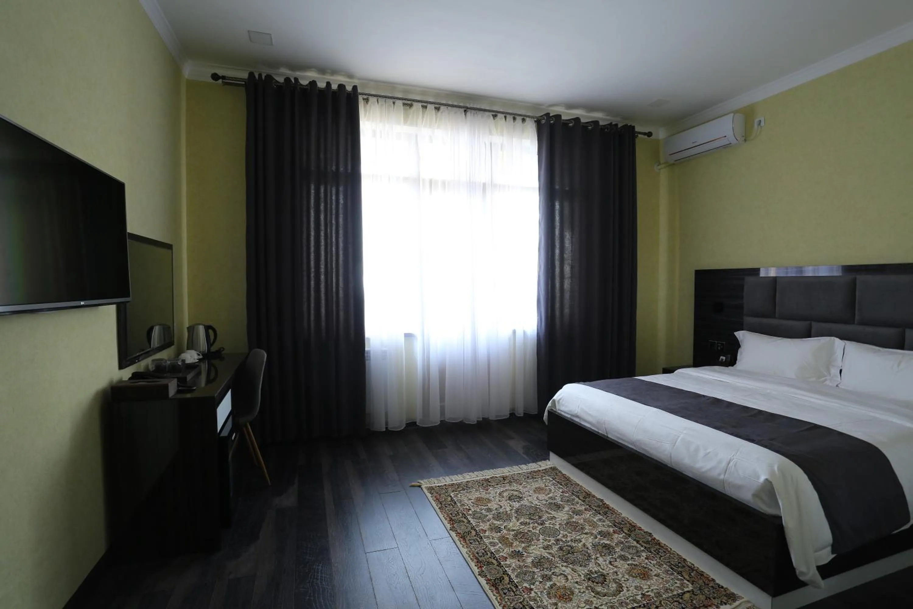 Bed in Hotel 777