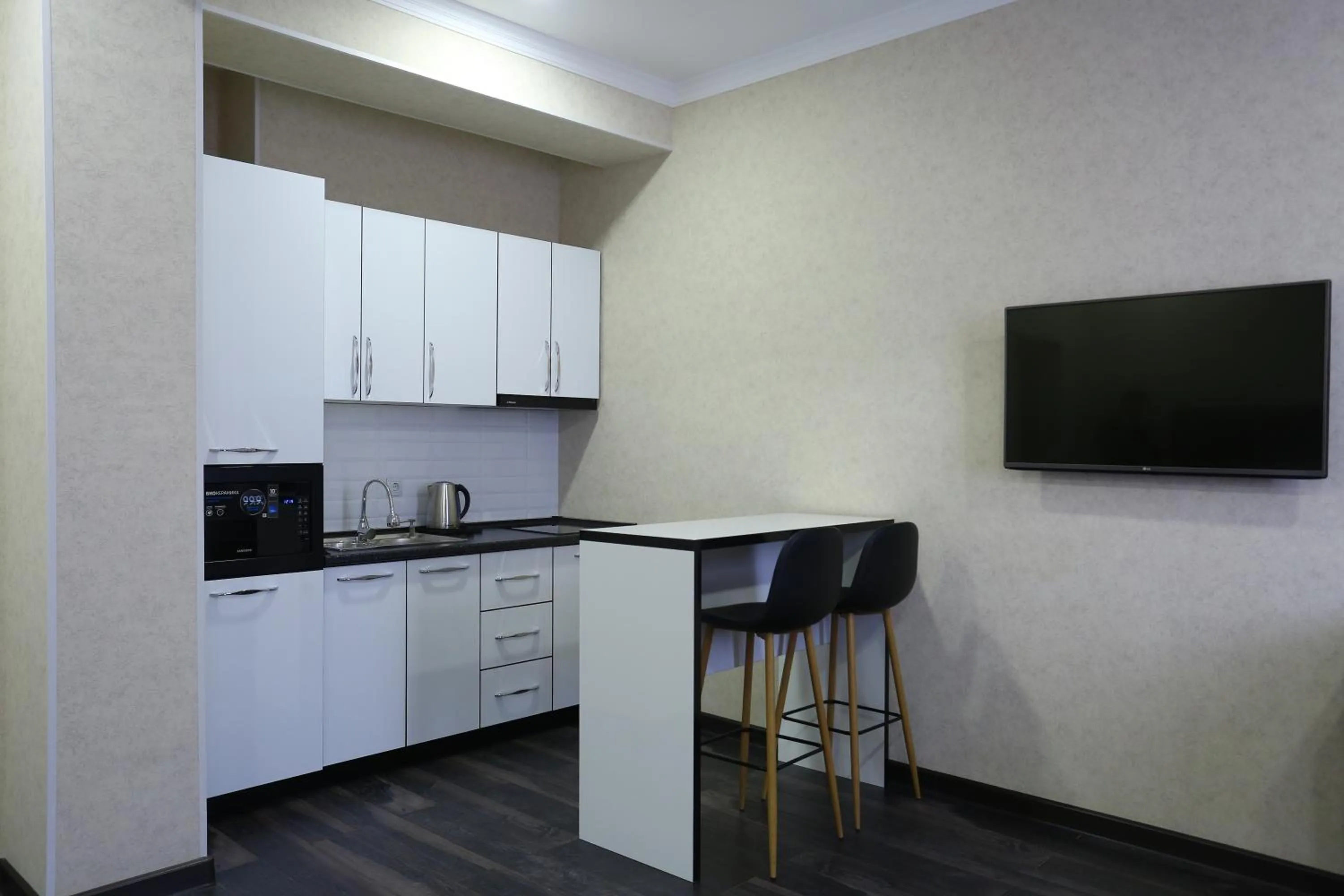 Kitchen or kitchenette in Hotel 777