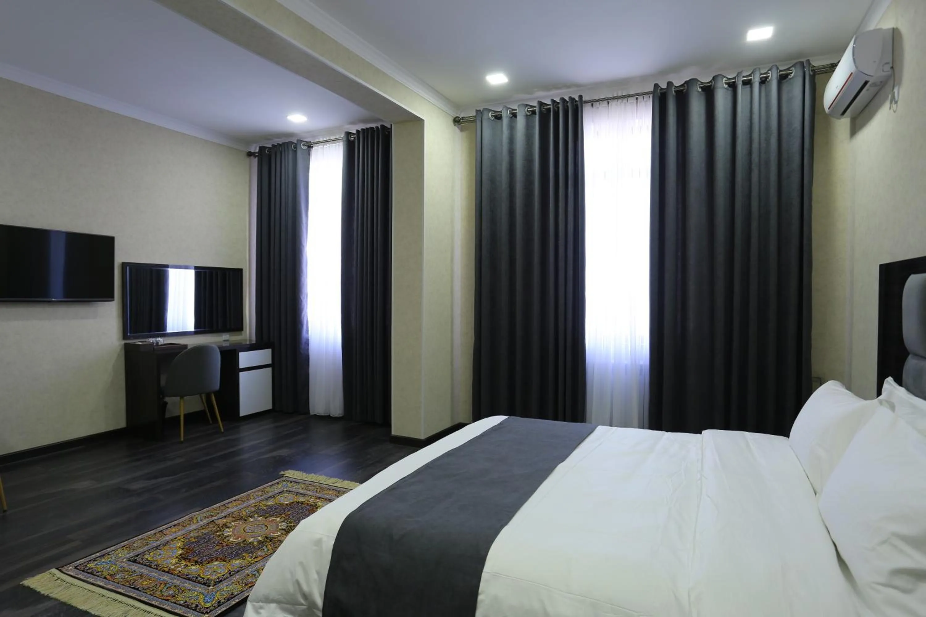 Bed in Hotel 777