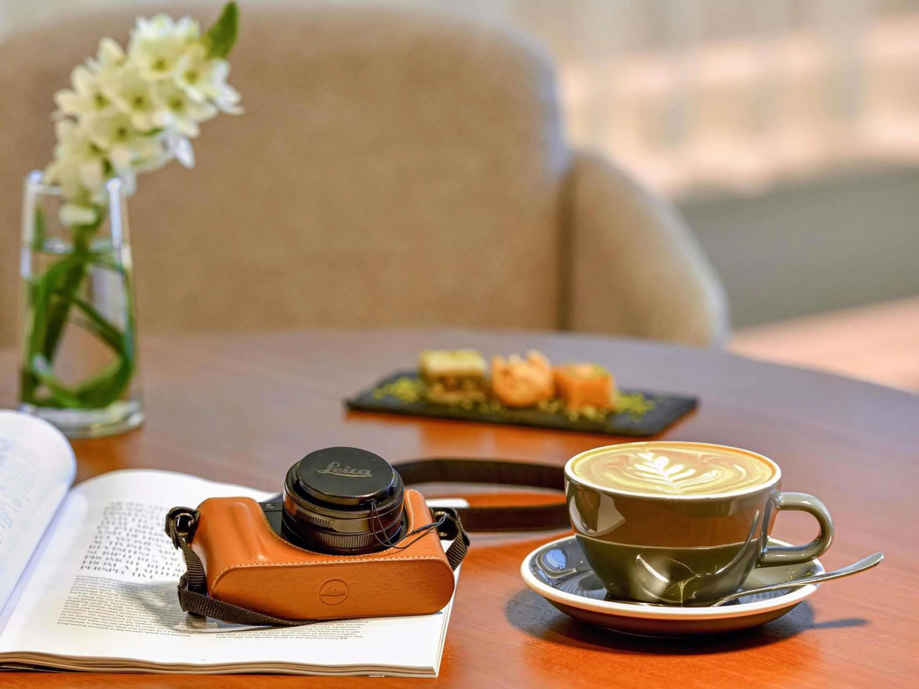 Restaurant/places to eat in Grand Mercure Dubai City