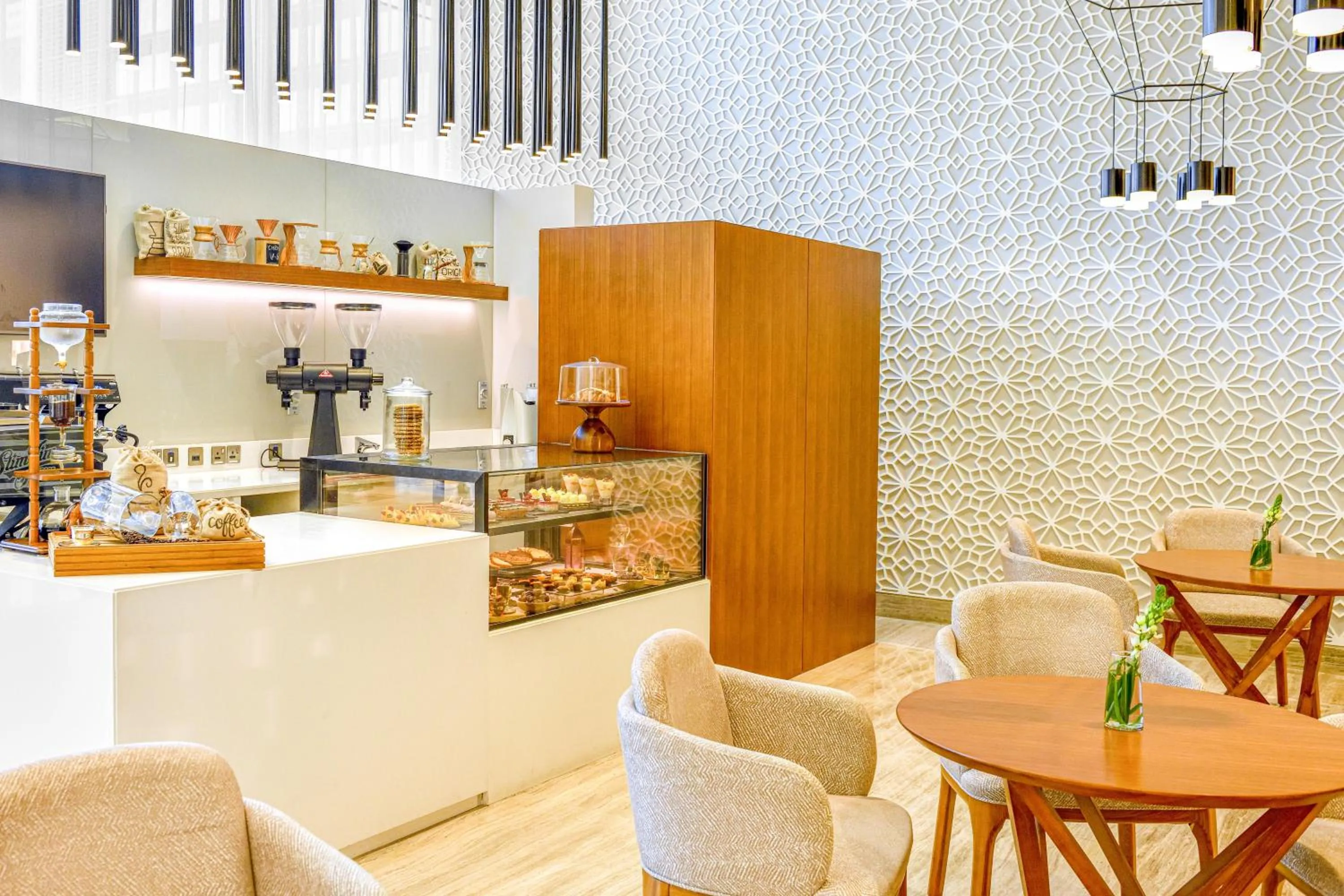 Restaurant/places to eat in Grand Mercure Dubai City