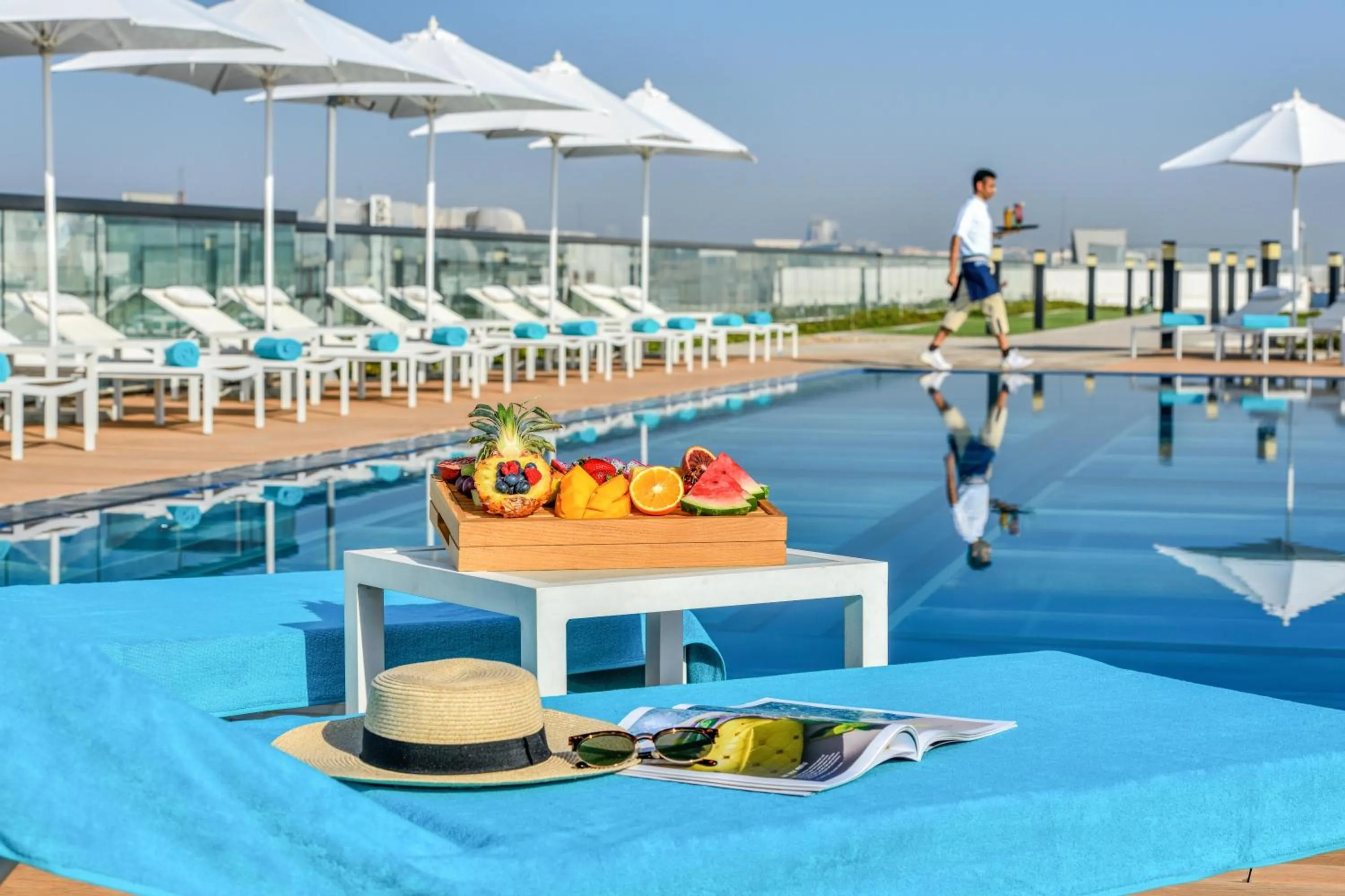 Swimming pool in Grand Mercure Dubai City