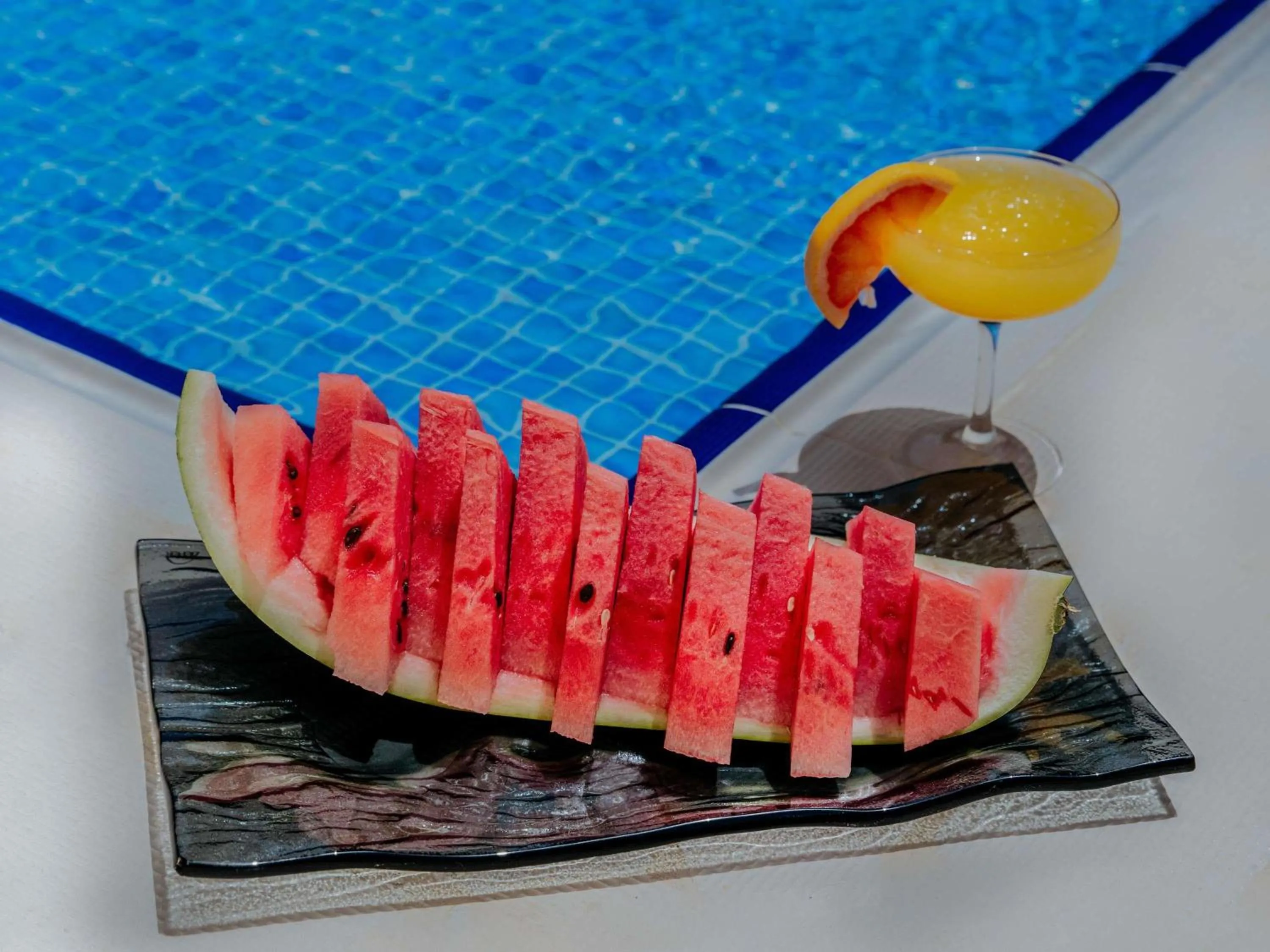 Restaurant/places to eat in Pullman Doha West Bay