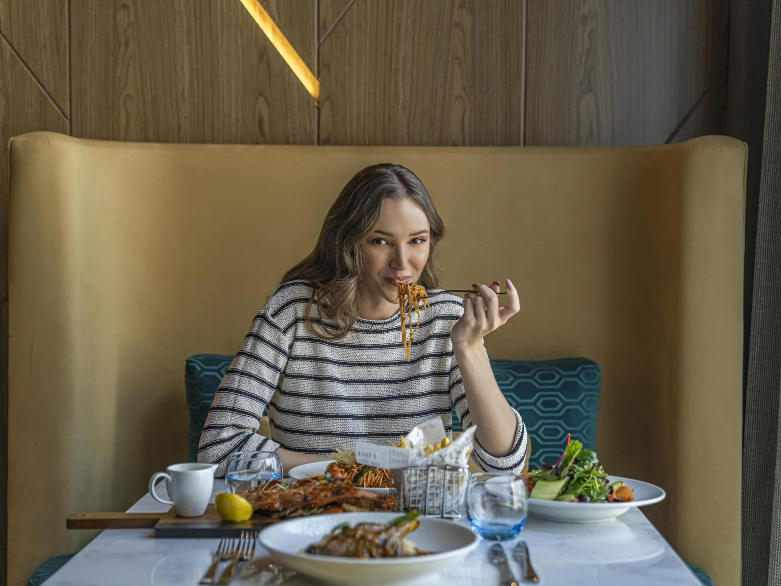 Restaurant/places to eat in Pullman Sharjah