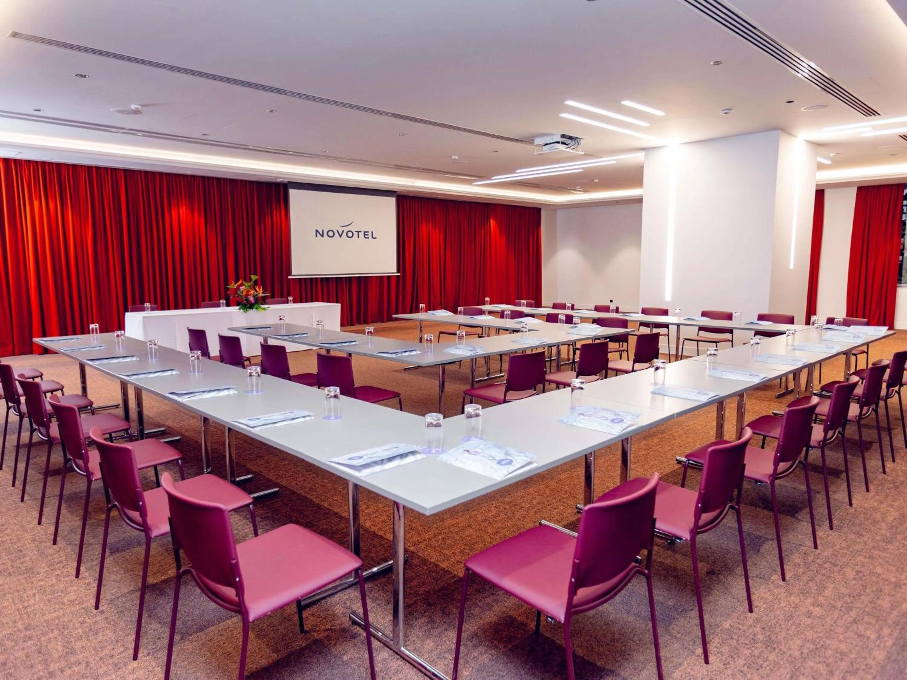 Meeting/conference room in Novotel Convention And Spa