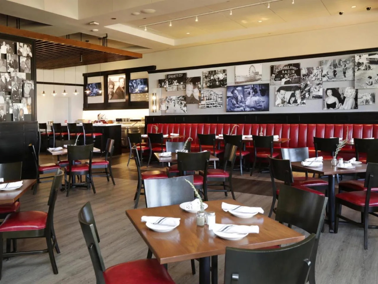 Restaurant/places to eat in Bally's Atlantic City Hotel & Casino