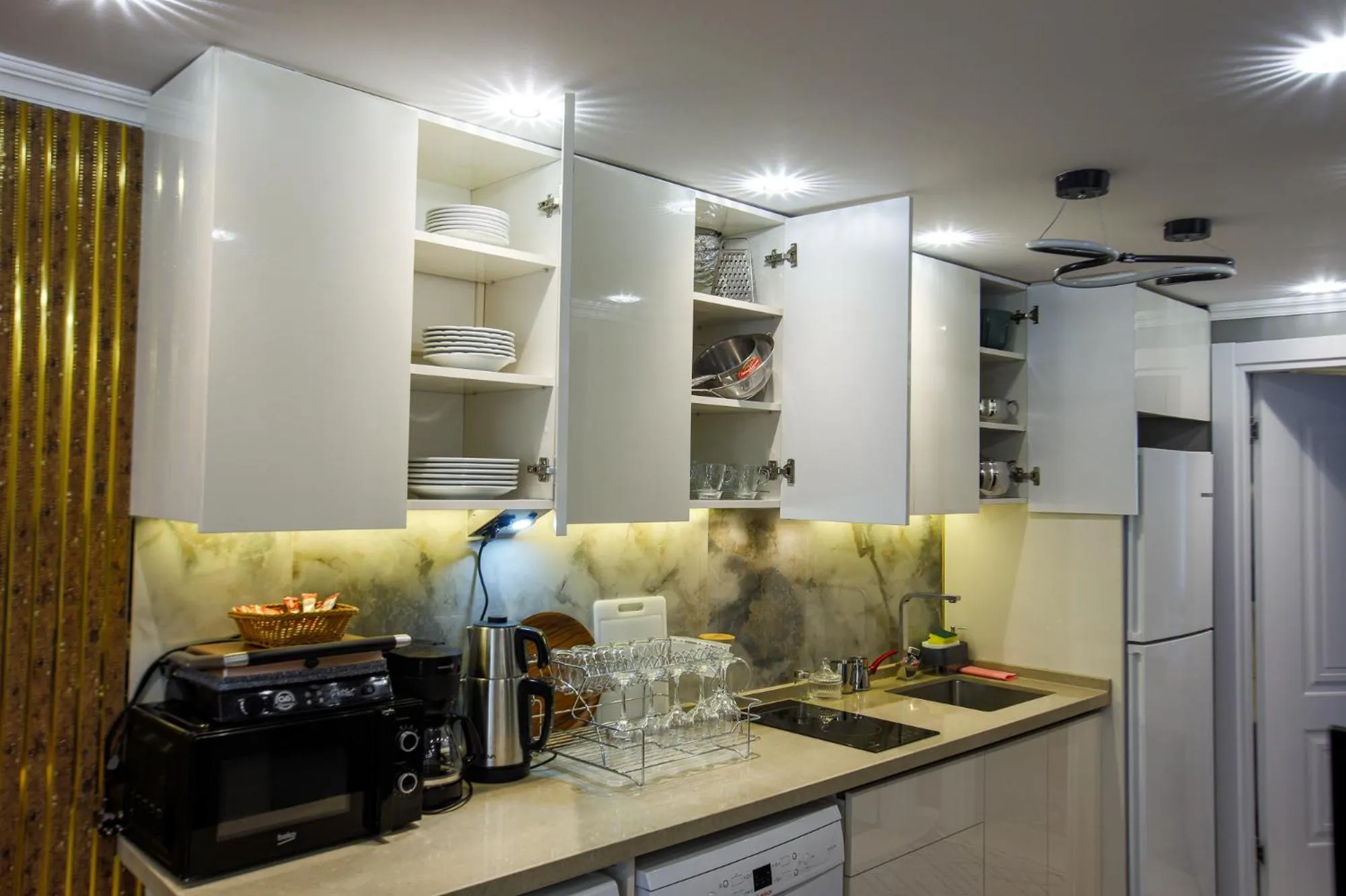 dishwasher in Stone Suites