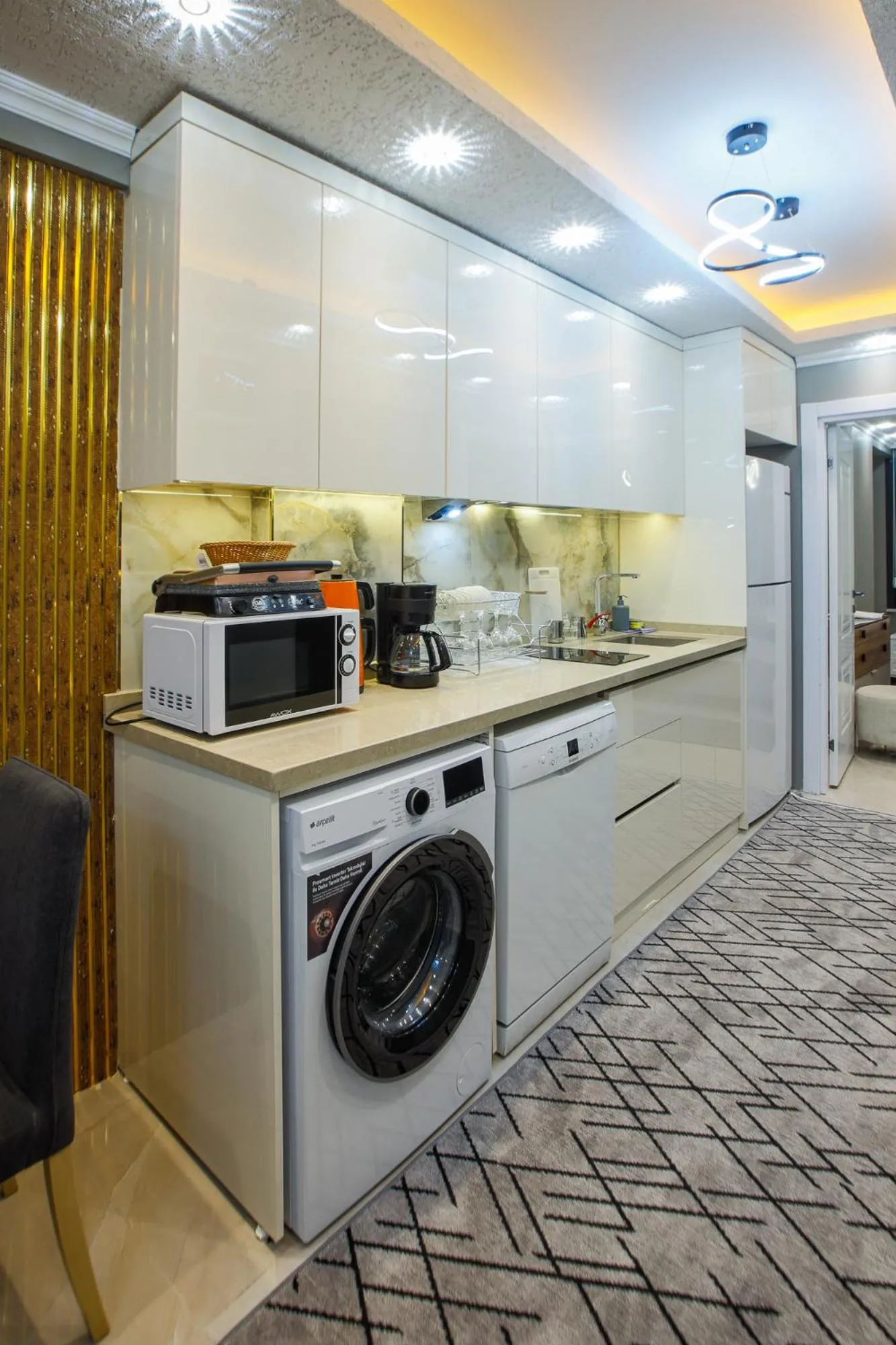 toaster in Stone Suites