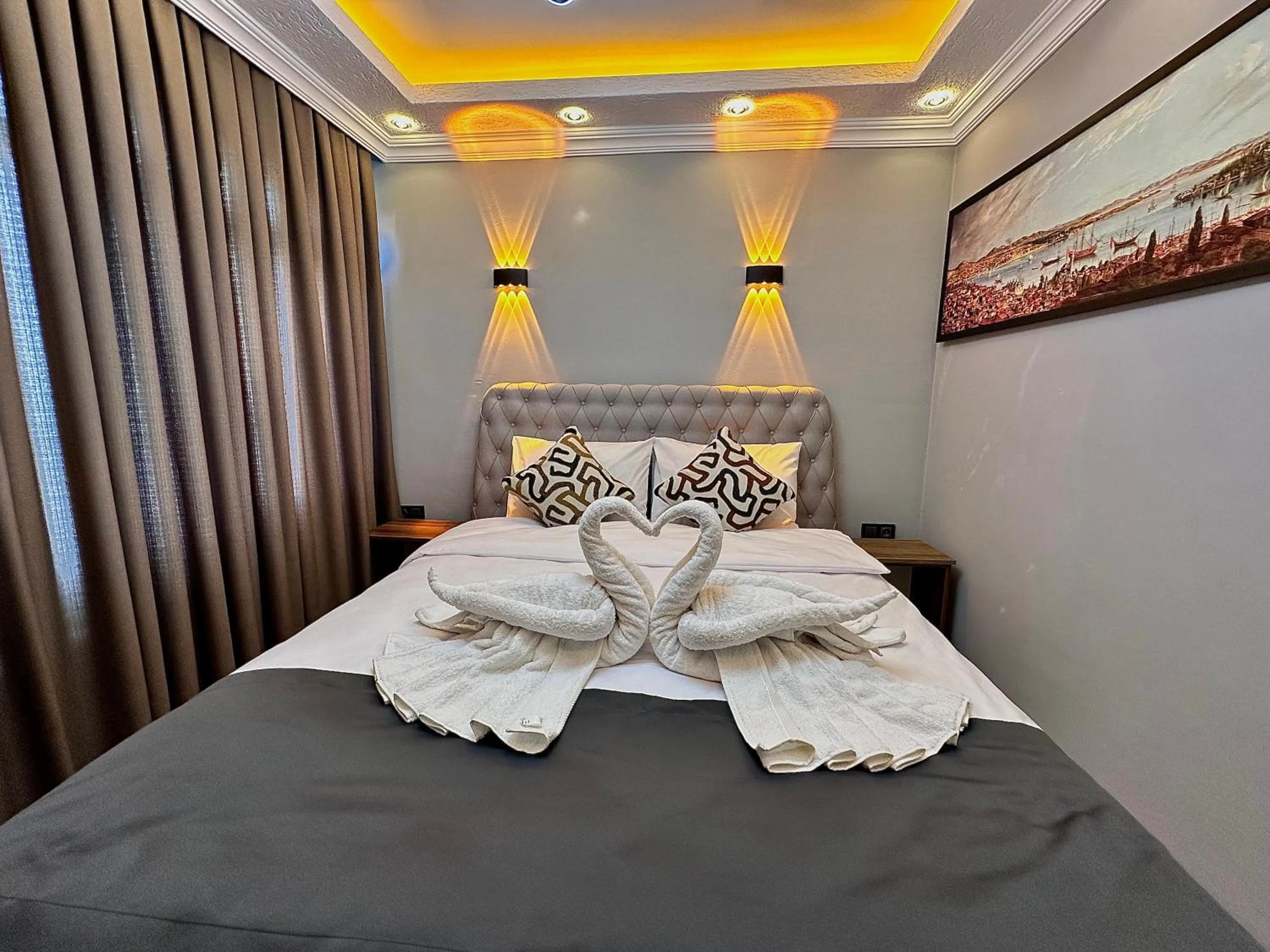 Photo of the whole room, Bed in Stone Suites