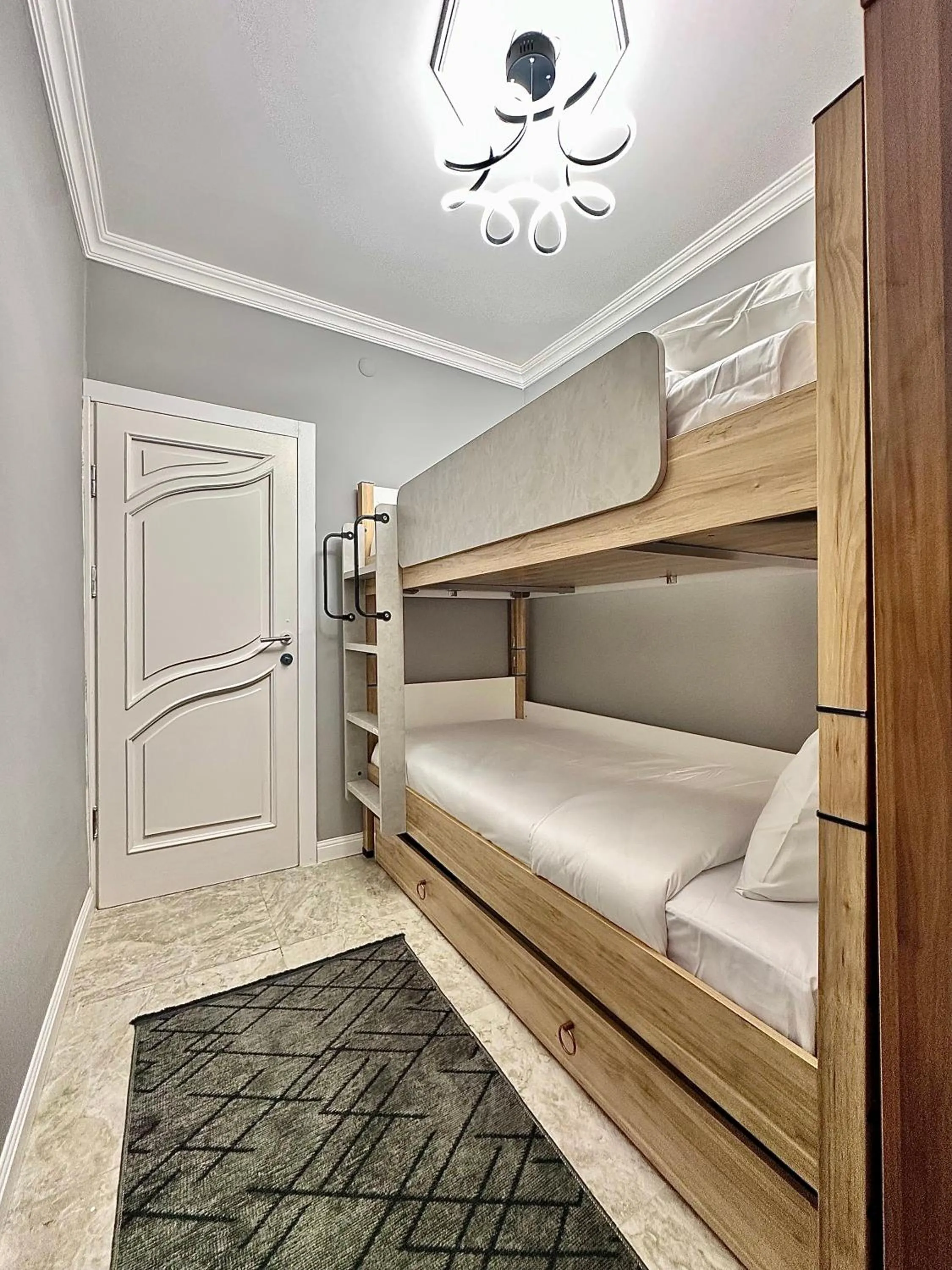 bunk bed, Bed in Stone Suites