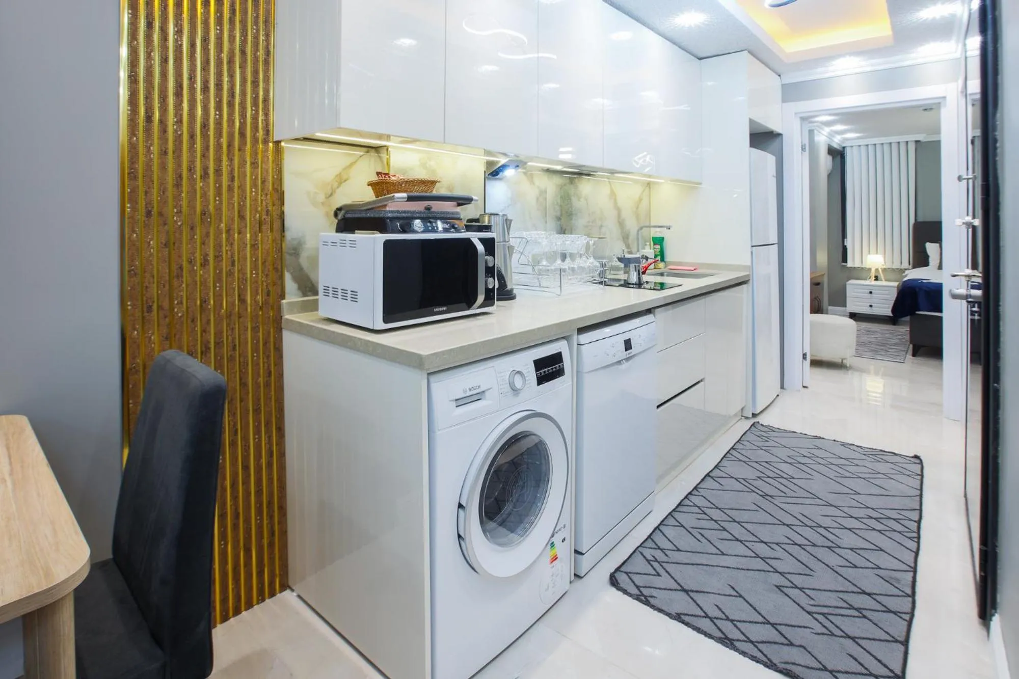 toaster in Stone Suites