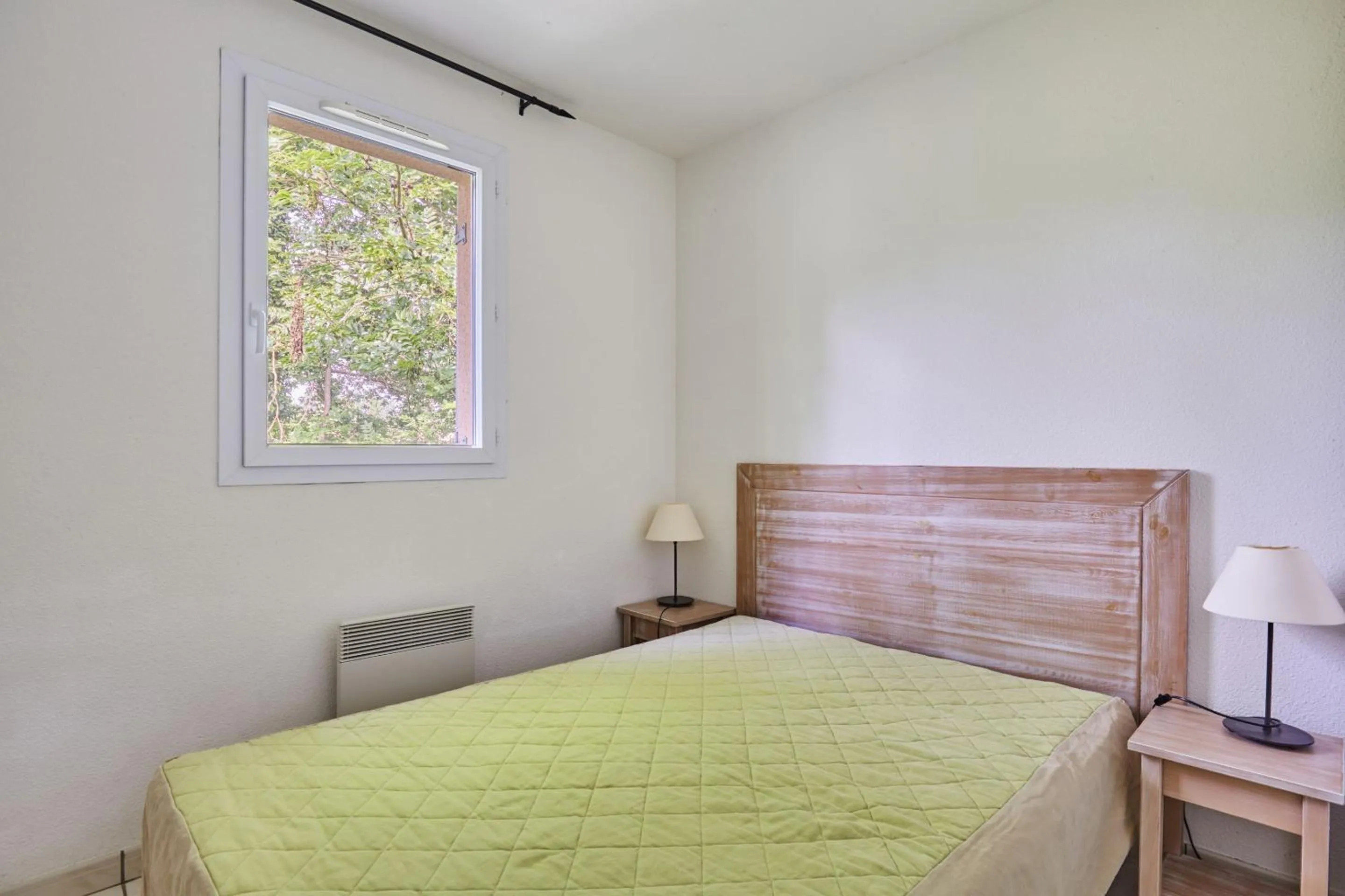 Bed in Résidence Odalys Le Hameau du Lac