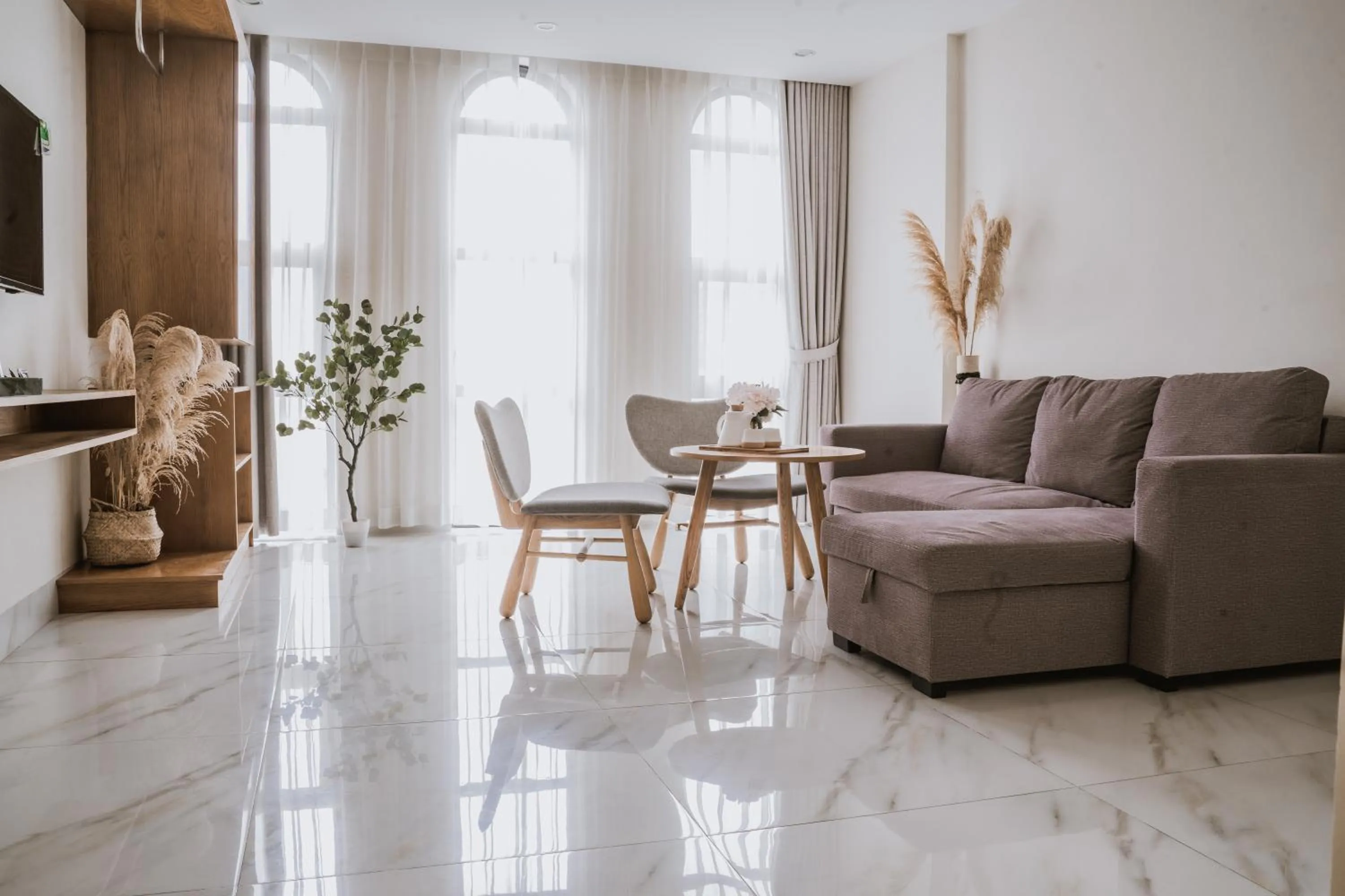 Living room in Maple Suite Hotel & Apartment