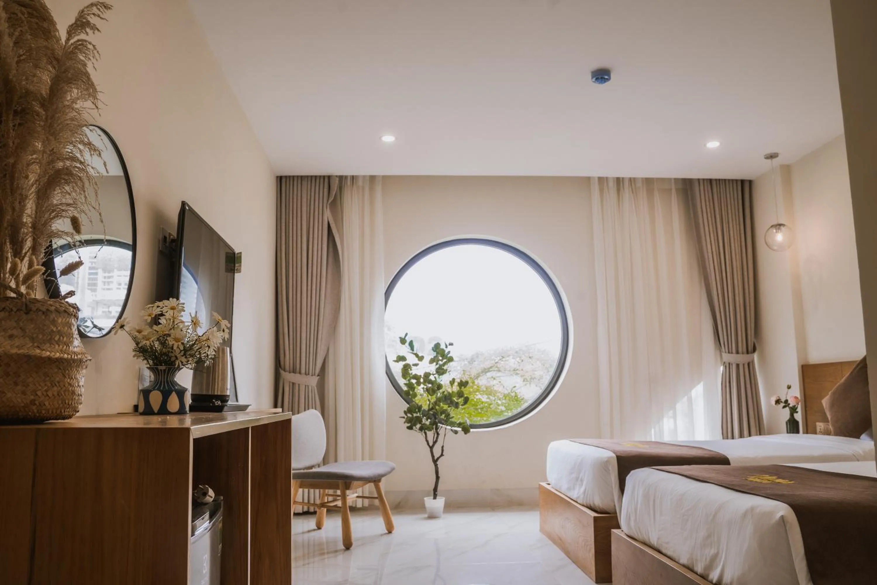 Bed in Maple Suite Hotel & Apartment