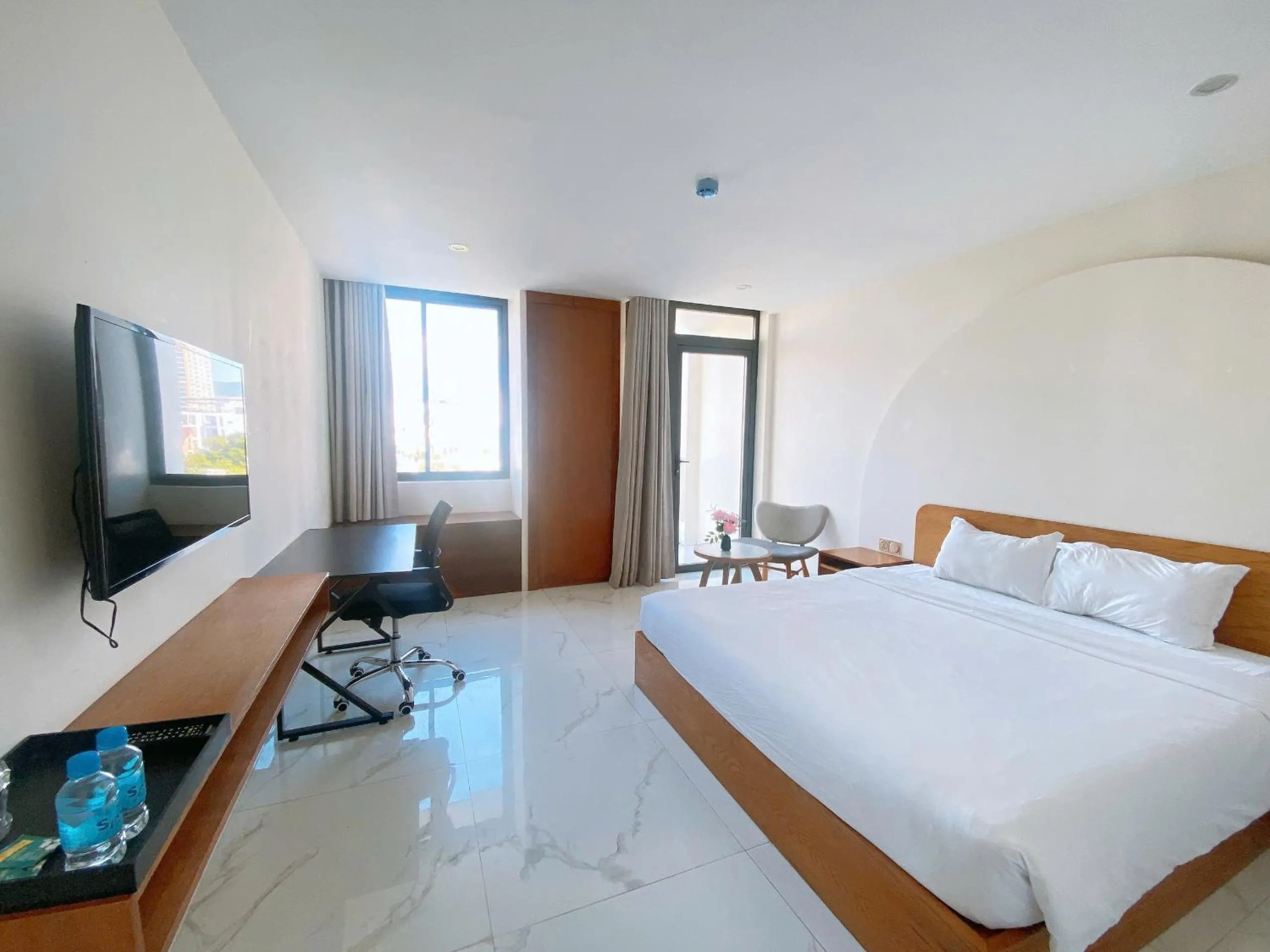 Photo of the whole room in Maple Suite Hotel & Apartment